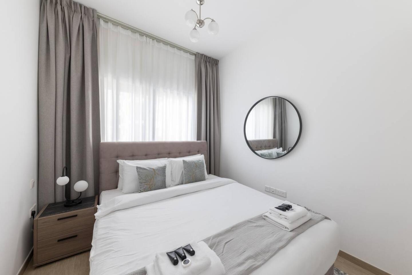 Appartement Comfortable 2bd Next To Metro & Mall Dubaï