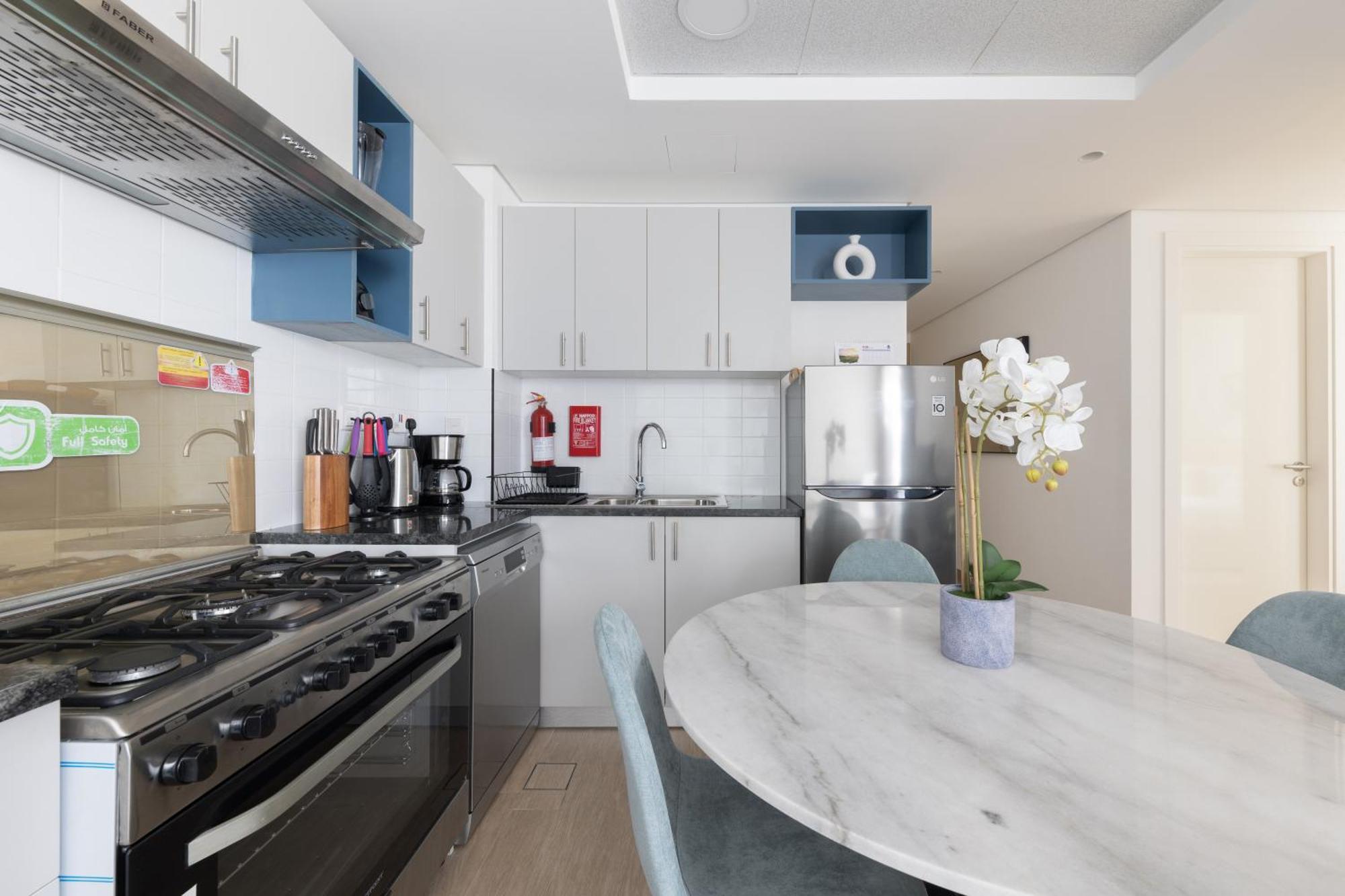 Comfortable 2bd Next To Metro & Mall