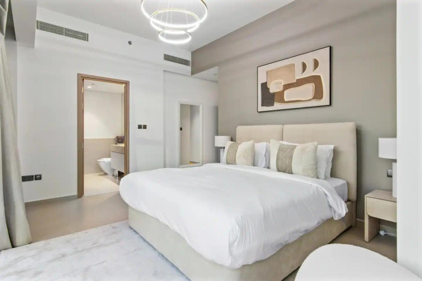 Apartemen Spacious And Overlooking Burj & Fountains