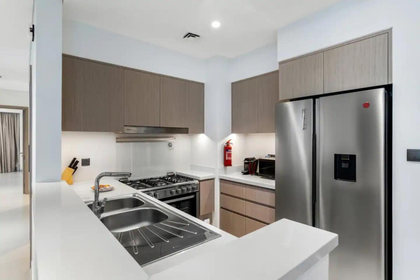 Apartemen Spacious And Overlooking Burj & Fountains Dubai