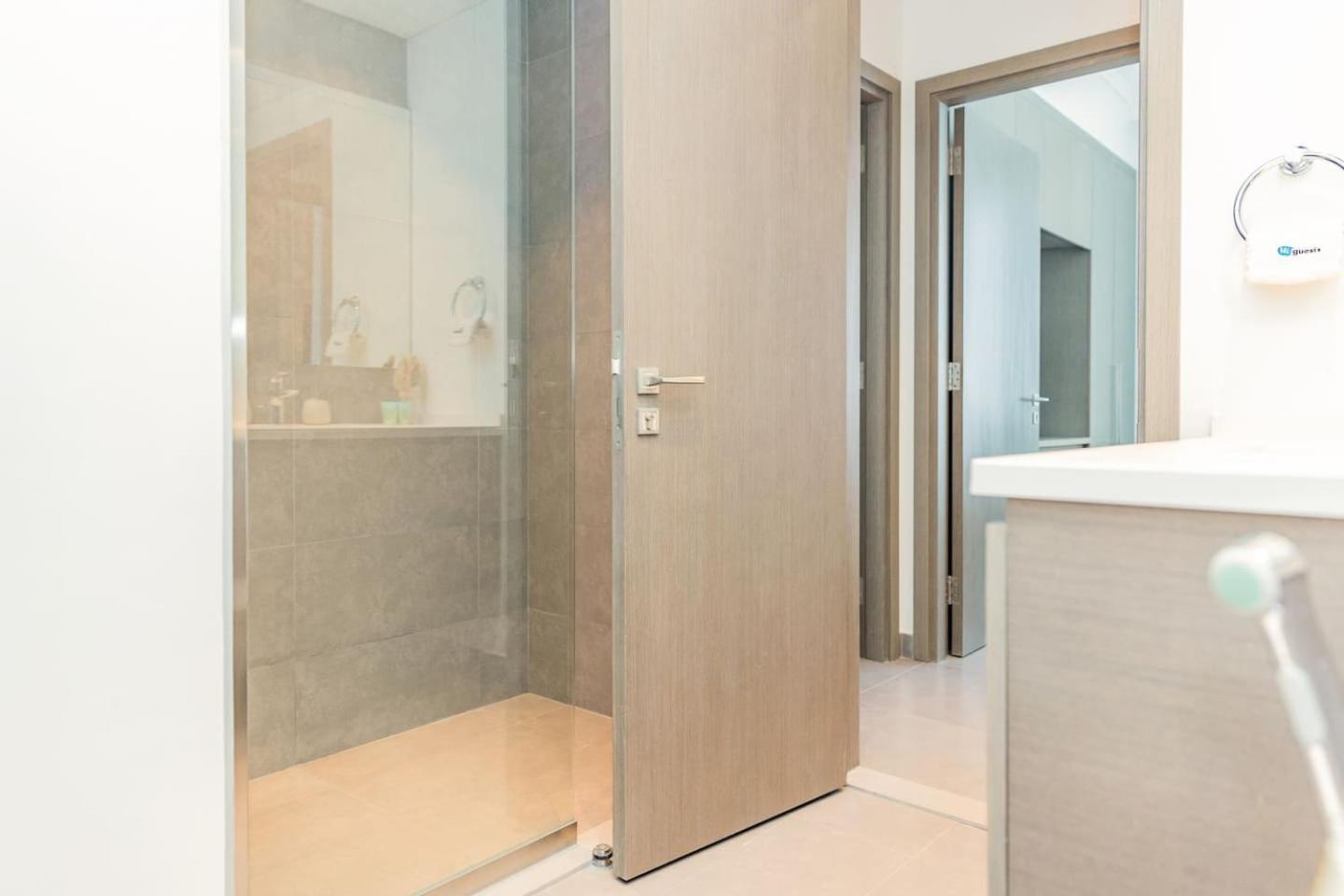 Higuests - Creekside Stylish 3br With Views Dubai