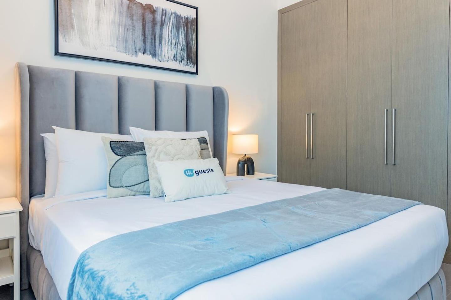 Apartment Higuests - Creekside Stylish 3br With Views Dubai