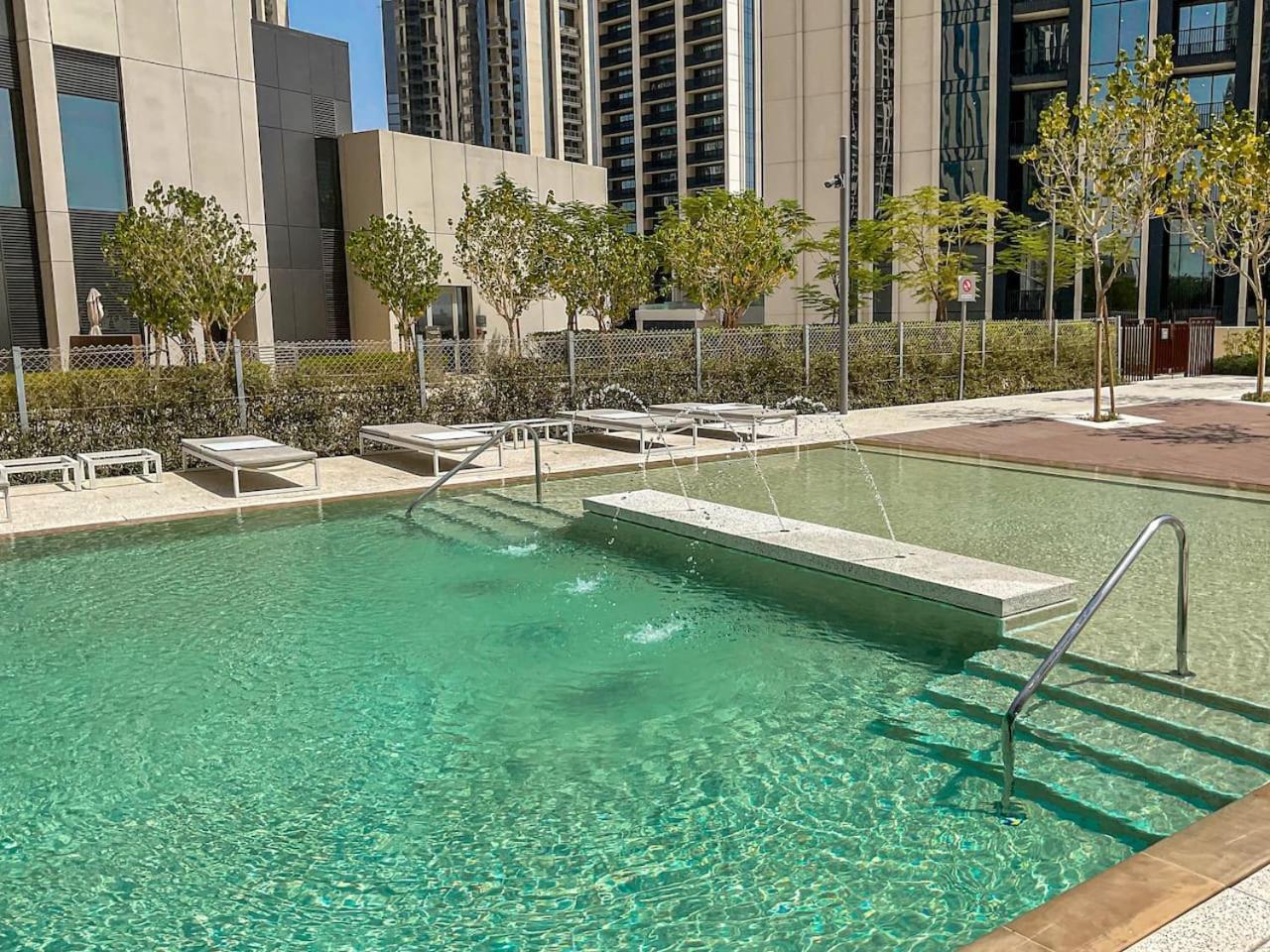 Apartment Higuests - Creekside Stylish 3br With Views Dubai