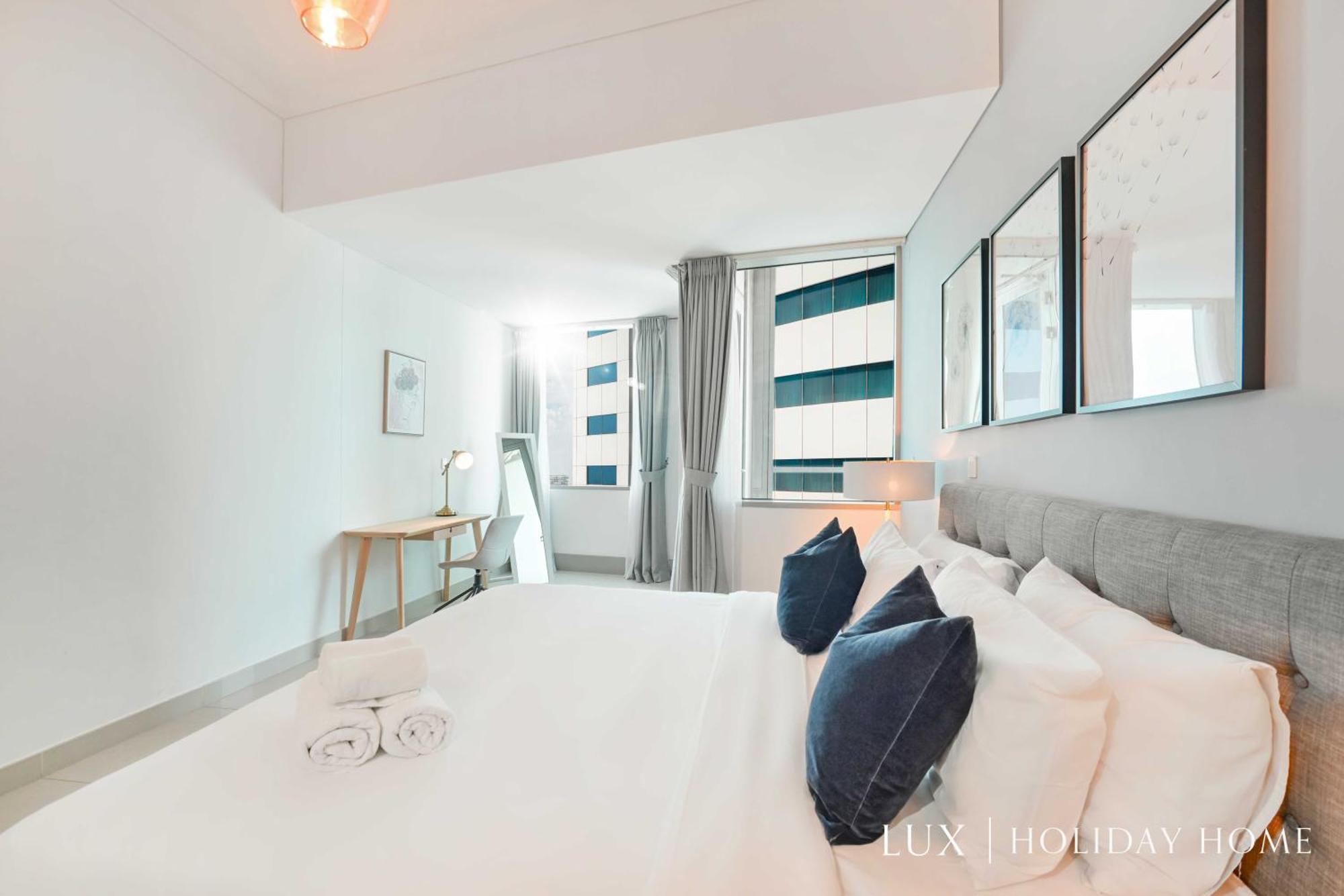 Lux The Marina Ocean View 1 *