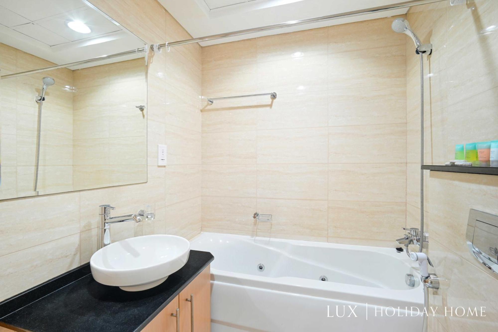 Apartment Lux The Marina Ocean View 1 Dubai