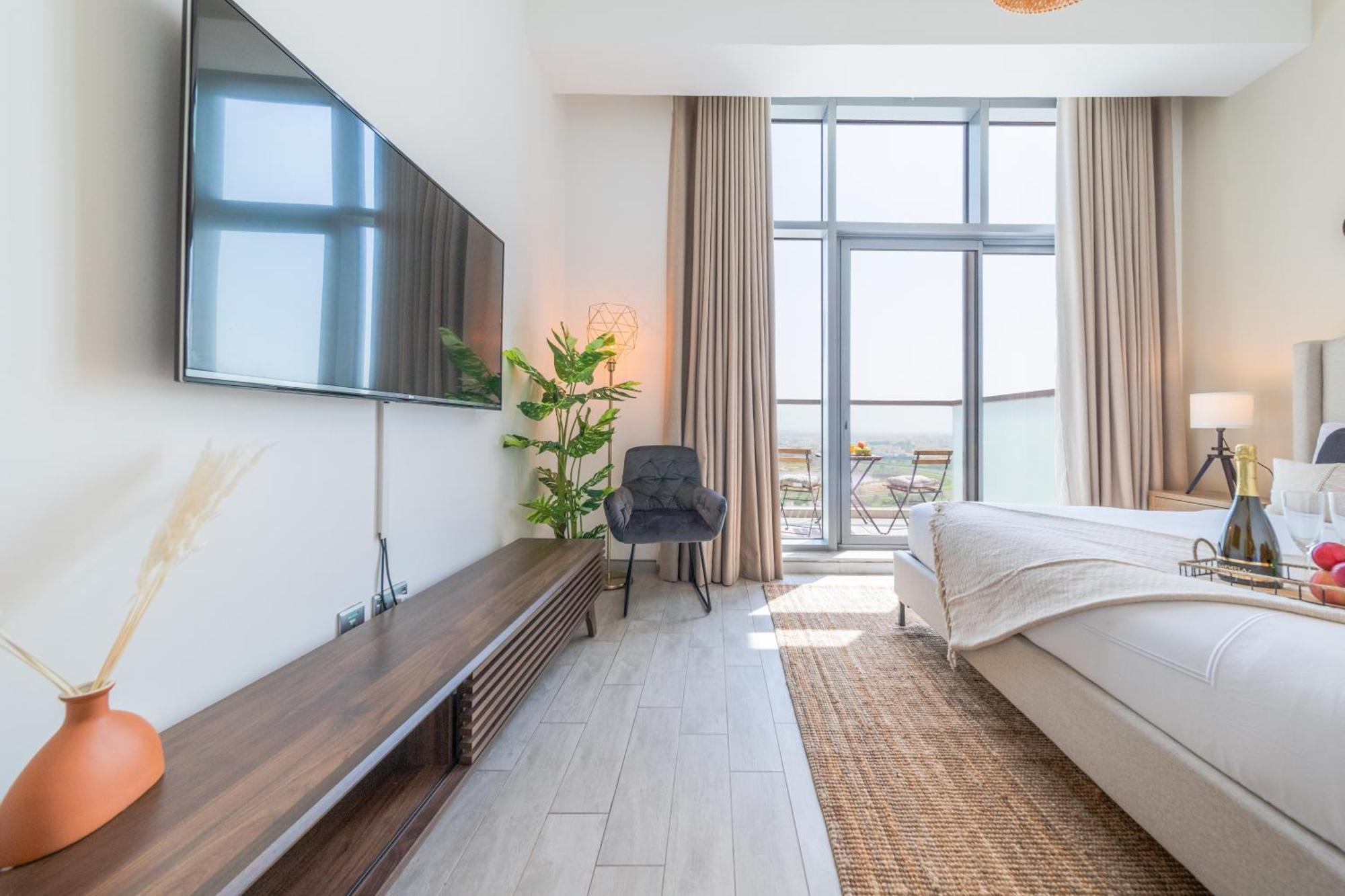 Apartamento Eden's Homes & - Millennium Atria Residences Dubái