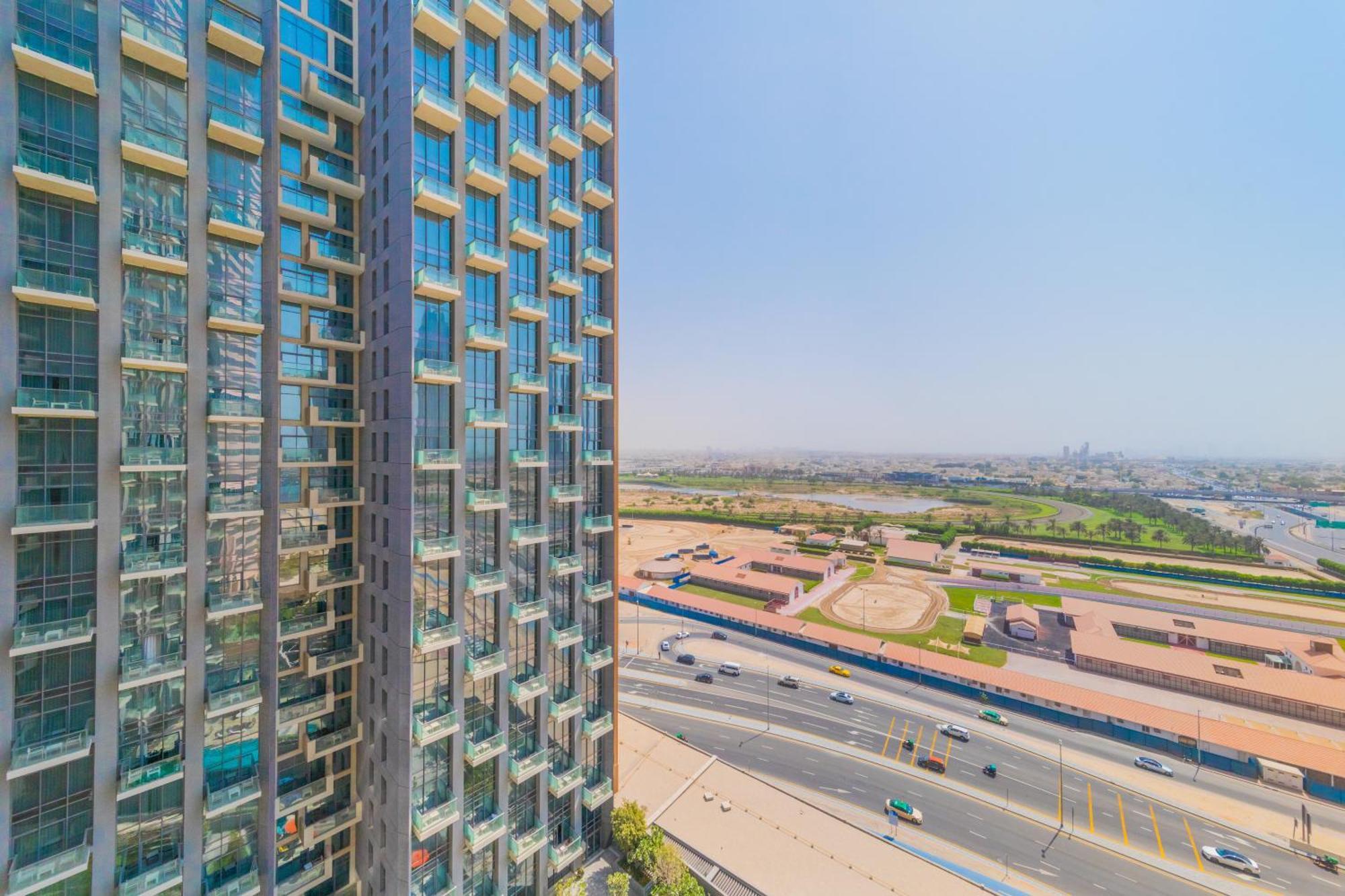 Eden's - Millennium Atria Residences *