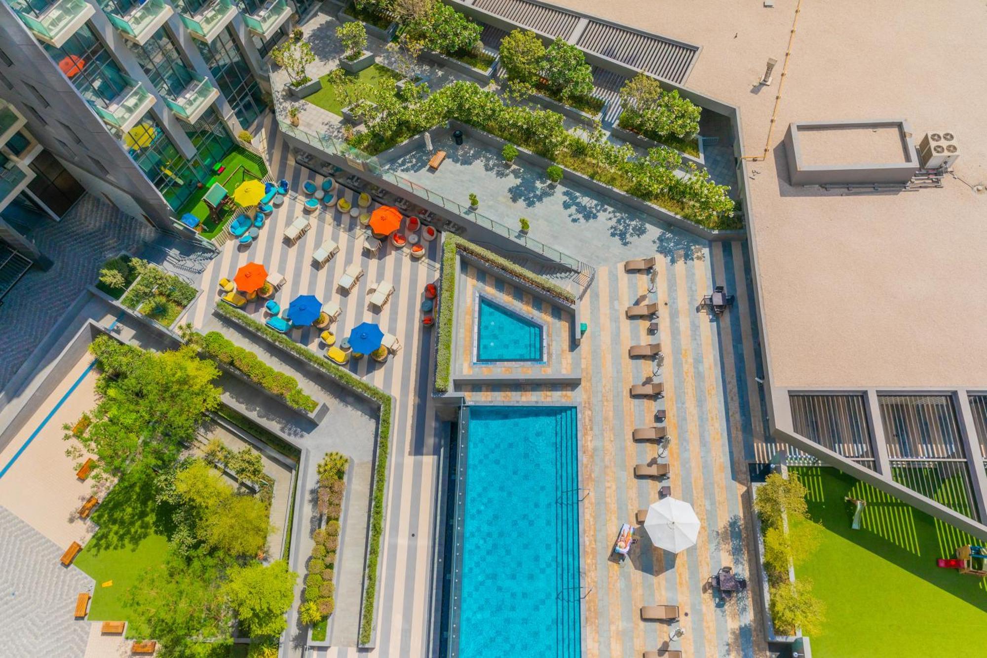 Eden's Homes & - Millennium Atria Residences Apartamento