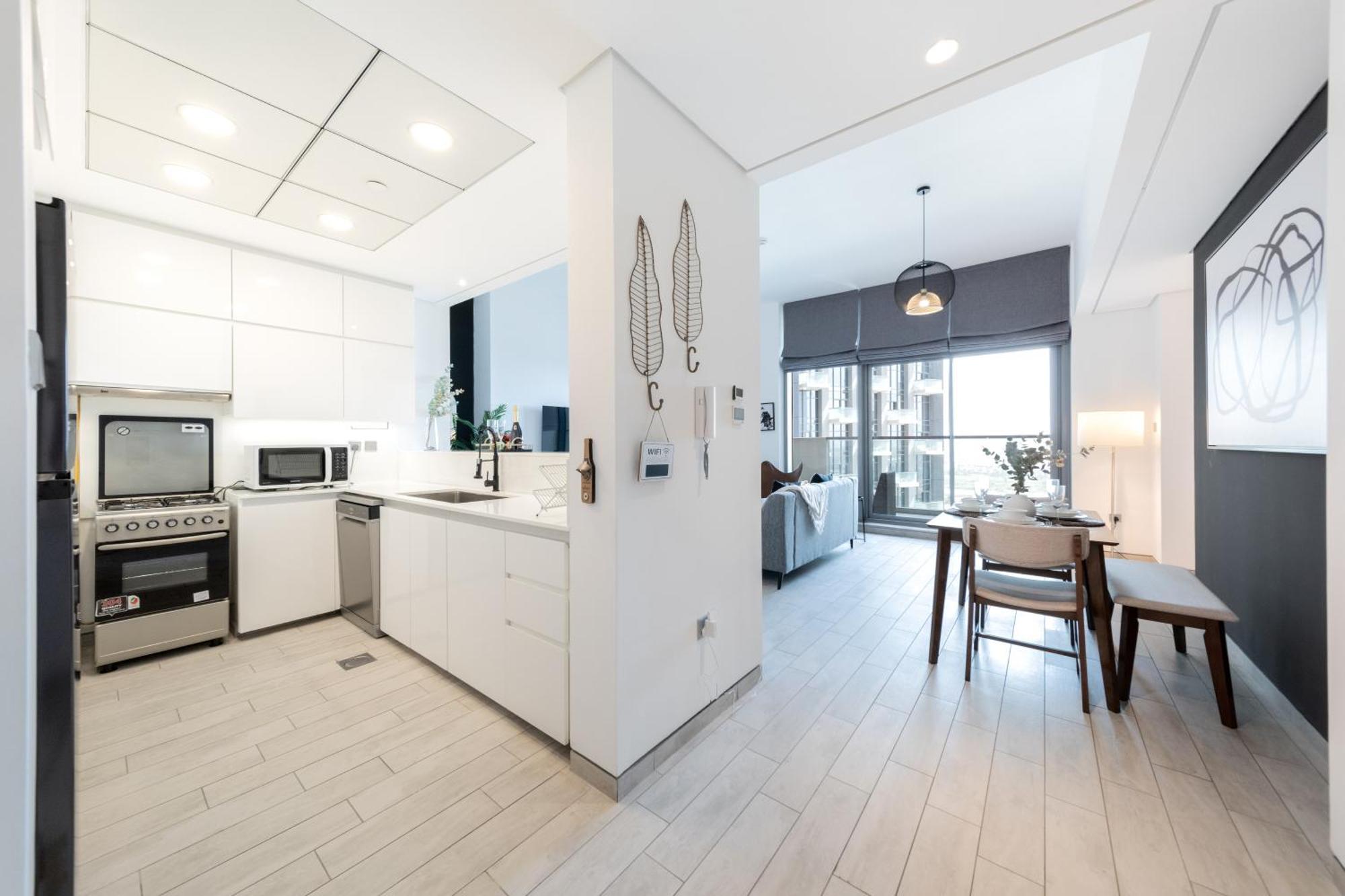 Eden's Homes & - Millennium Atria Residences * Dubái