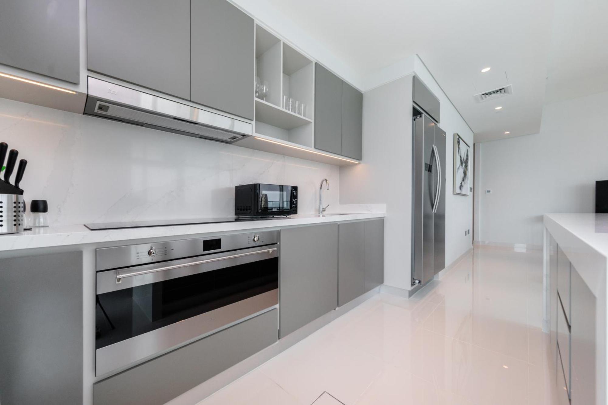 Eden's Homes & - Sunrise Bay Emaar Beachfront Apartment