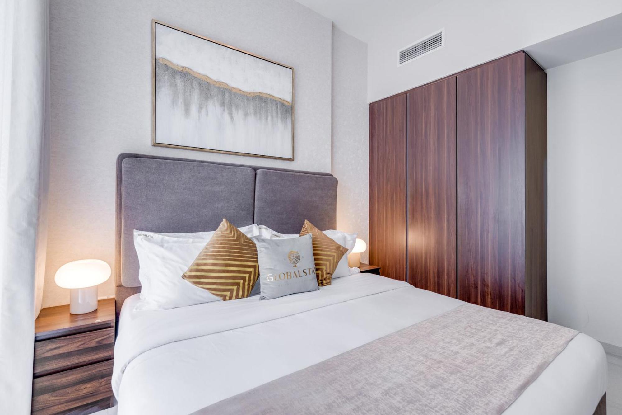 Globalstay. Luxury Near The Canal * Dubai