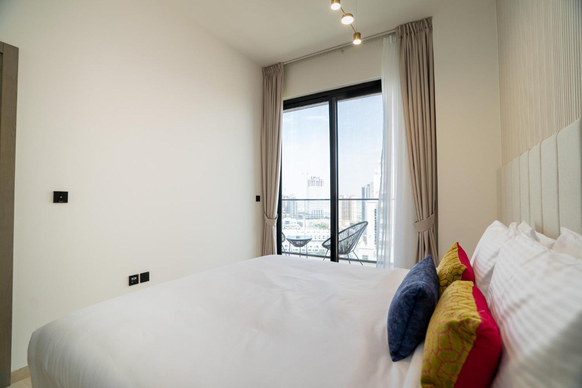 Citihome Sleek And Stylish Brand New 1br Apartment