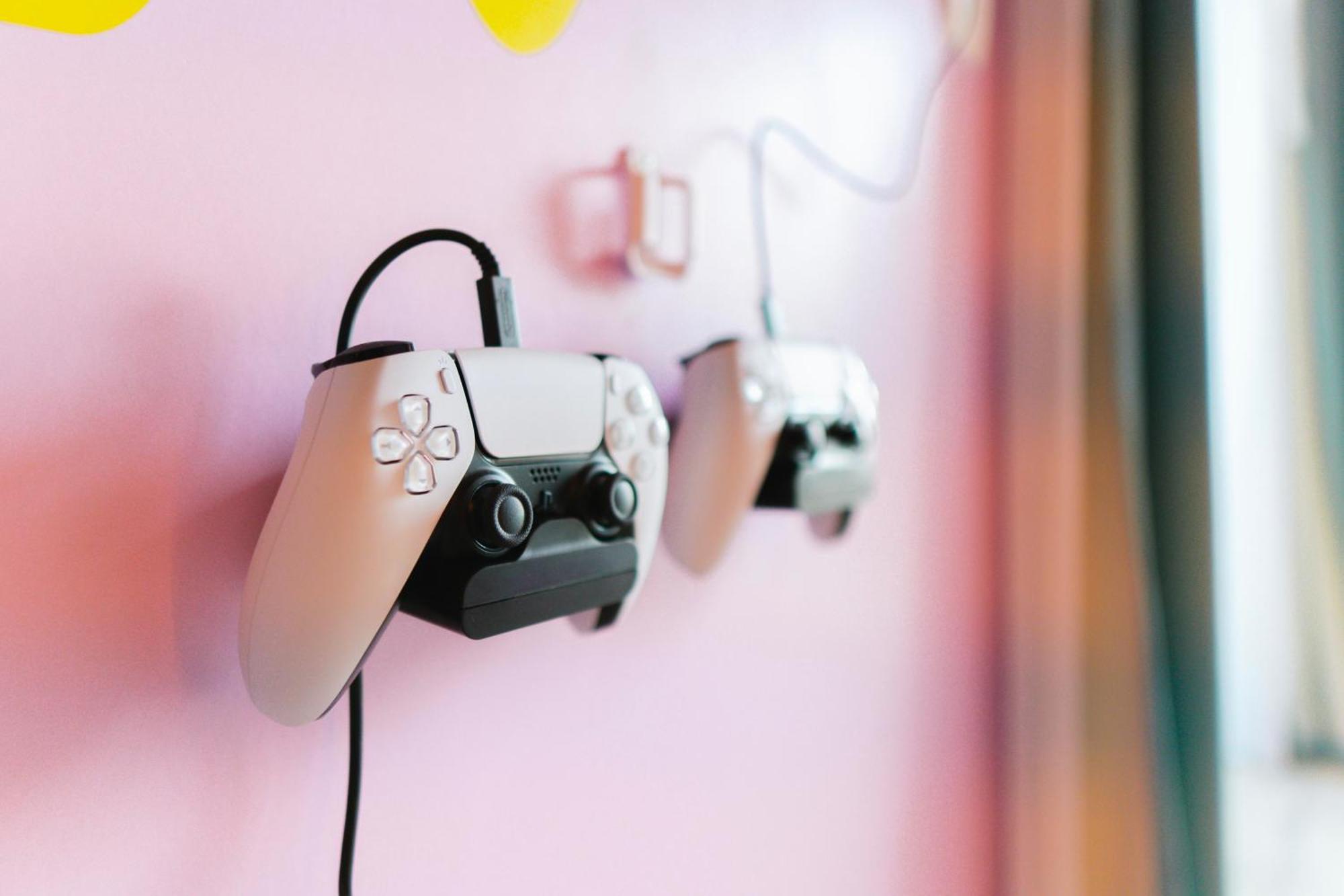 Capsule Flora Business Bay View Burj Khalifa-pool Table-game Arcade-projector-playstation 5 Apartamento