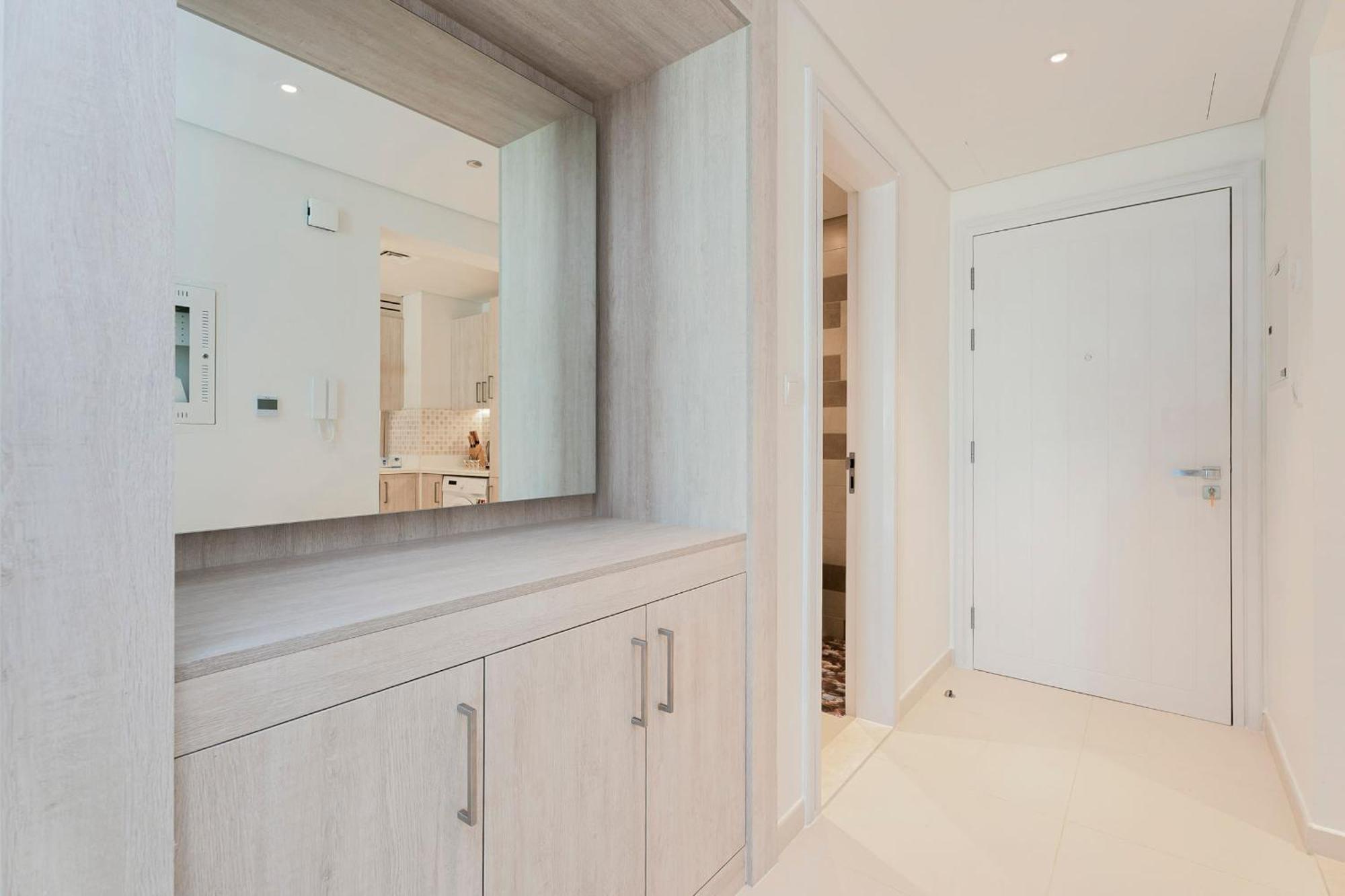 Seven Palm Jumeirah 1 Bed Views Dubai