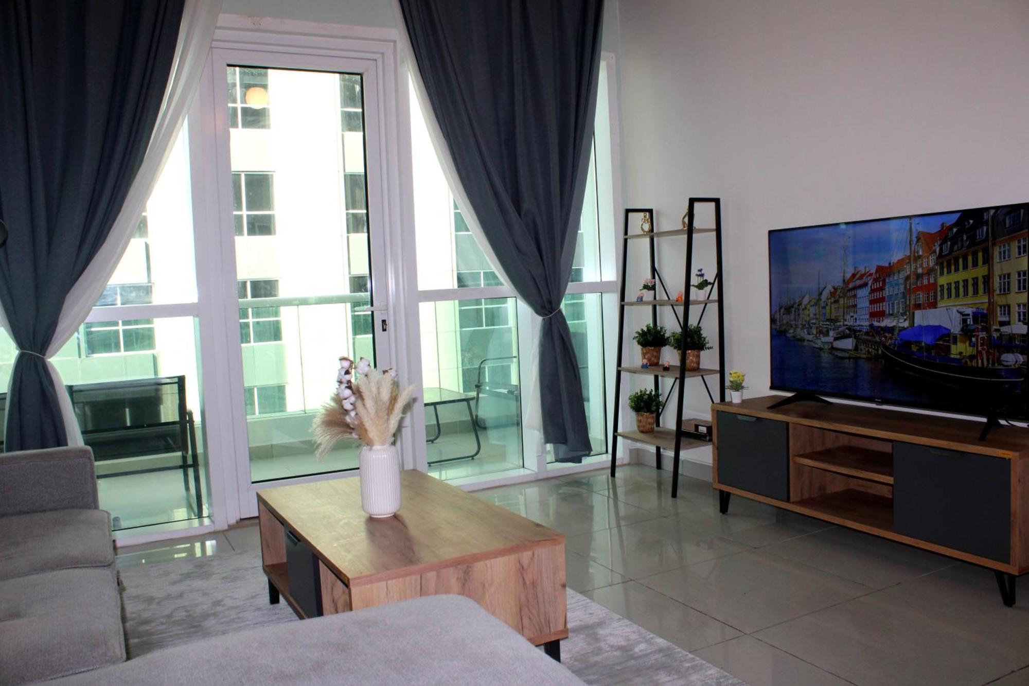 Skyline Haven In Marina Dubái