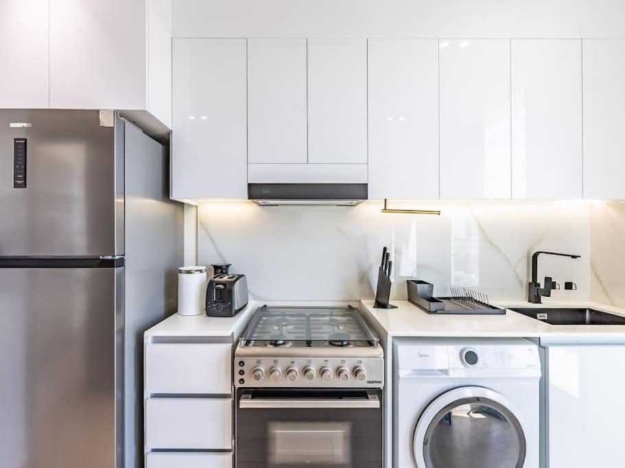 Stunning With Artful Interior And Urban Views * Dubaï