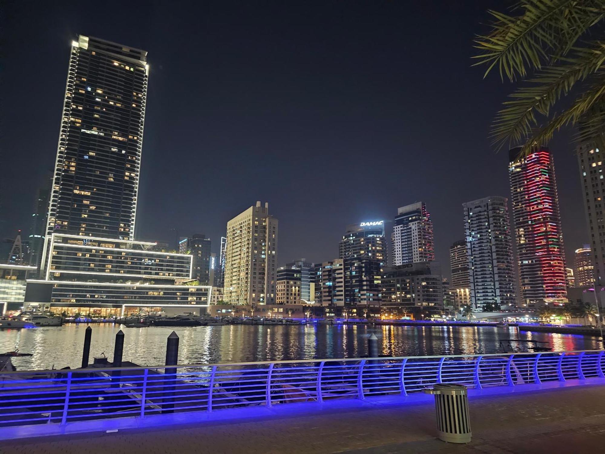 Luxurious Large 2br With Marina And Sea Views Apartamento