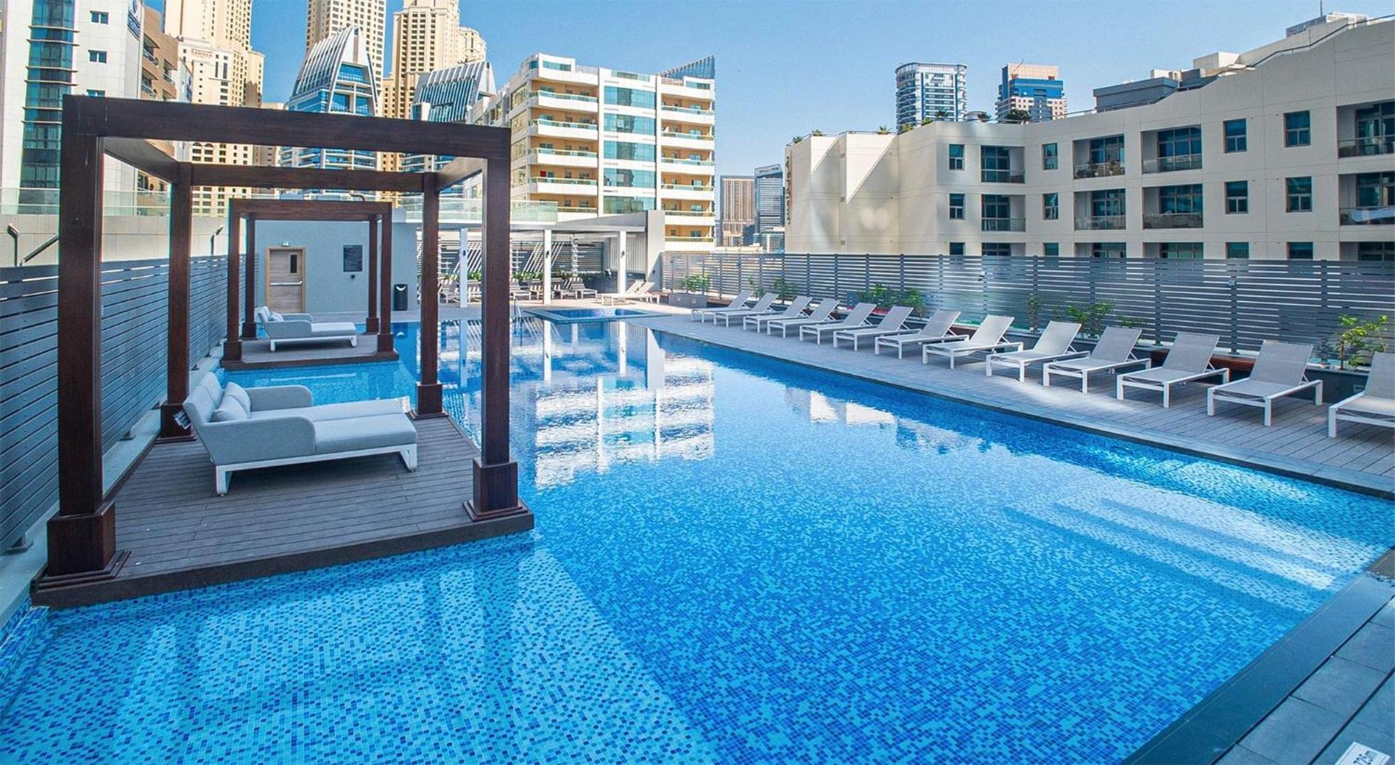 Warm Cozy Partial Sea View In Marina With Modern Gym & Pool, Steps To Jbr Beach, Marina Walk & Metro Apartament