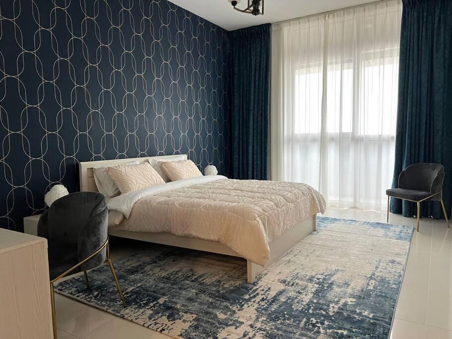 2br + Maid With Fantastic View Dubái