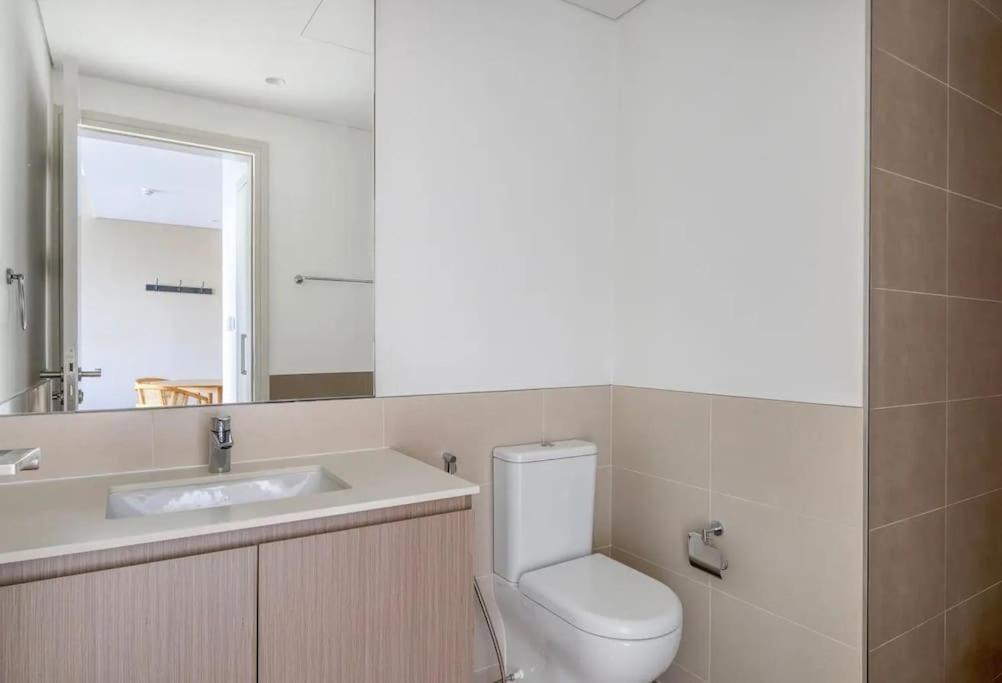 Apartemen Stylish Unit In Dubai