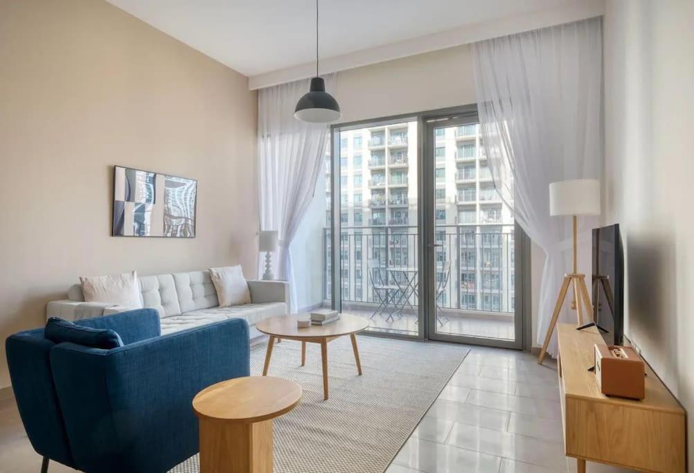 Apartemen Stylish Unit In Dubai