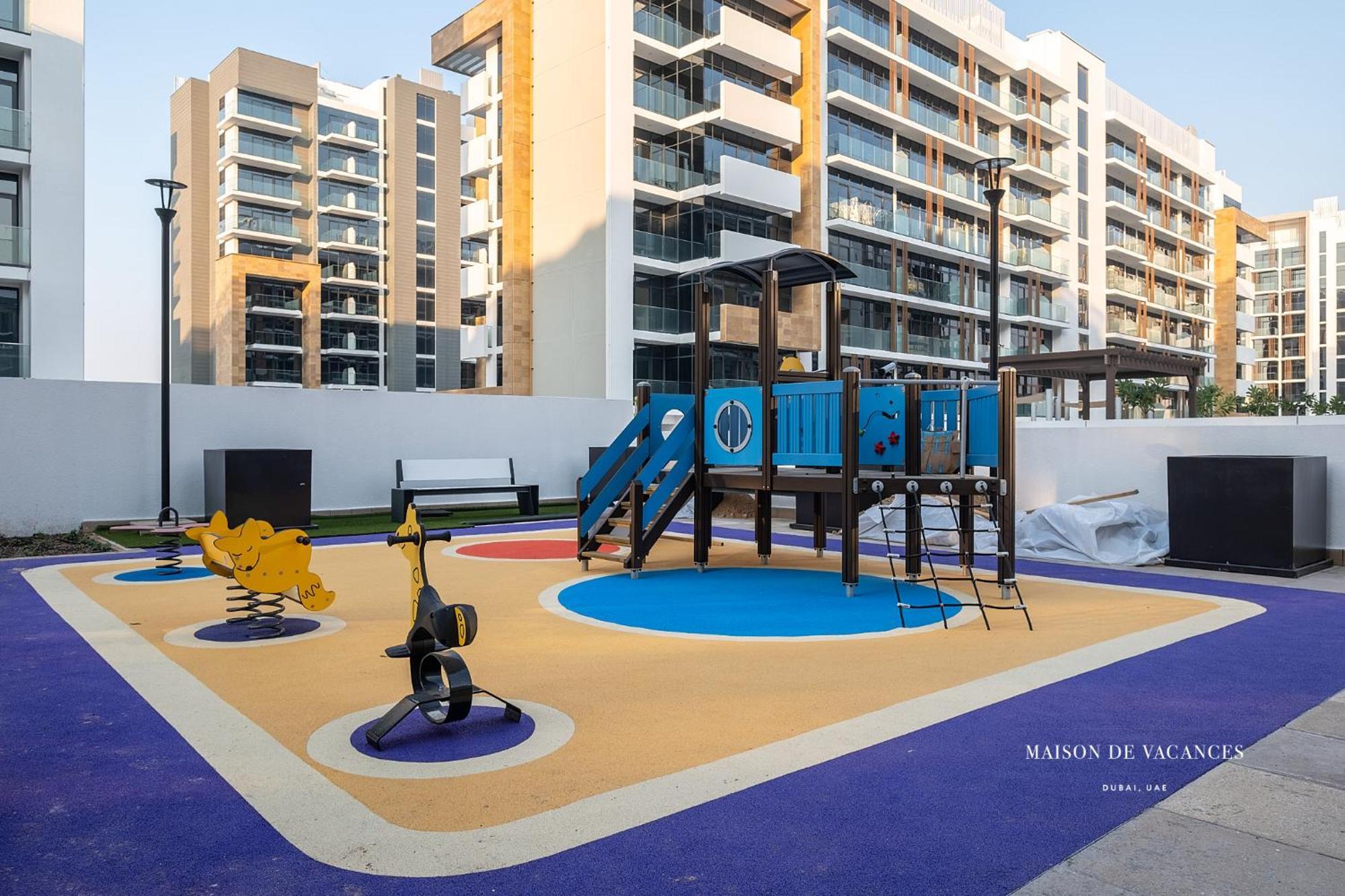 10mins From Mall With A Large Balcony Appartement Dubai