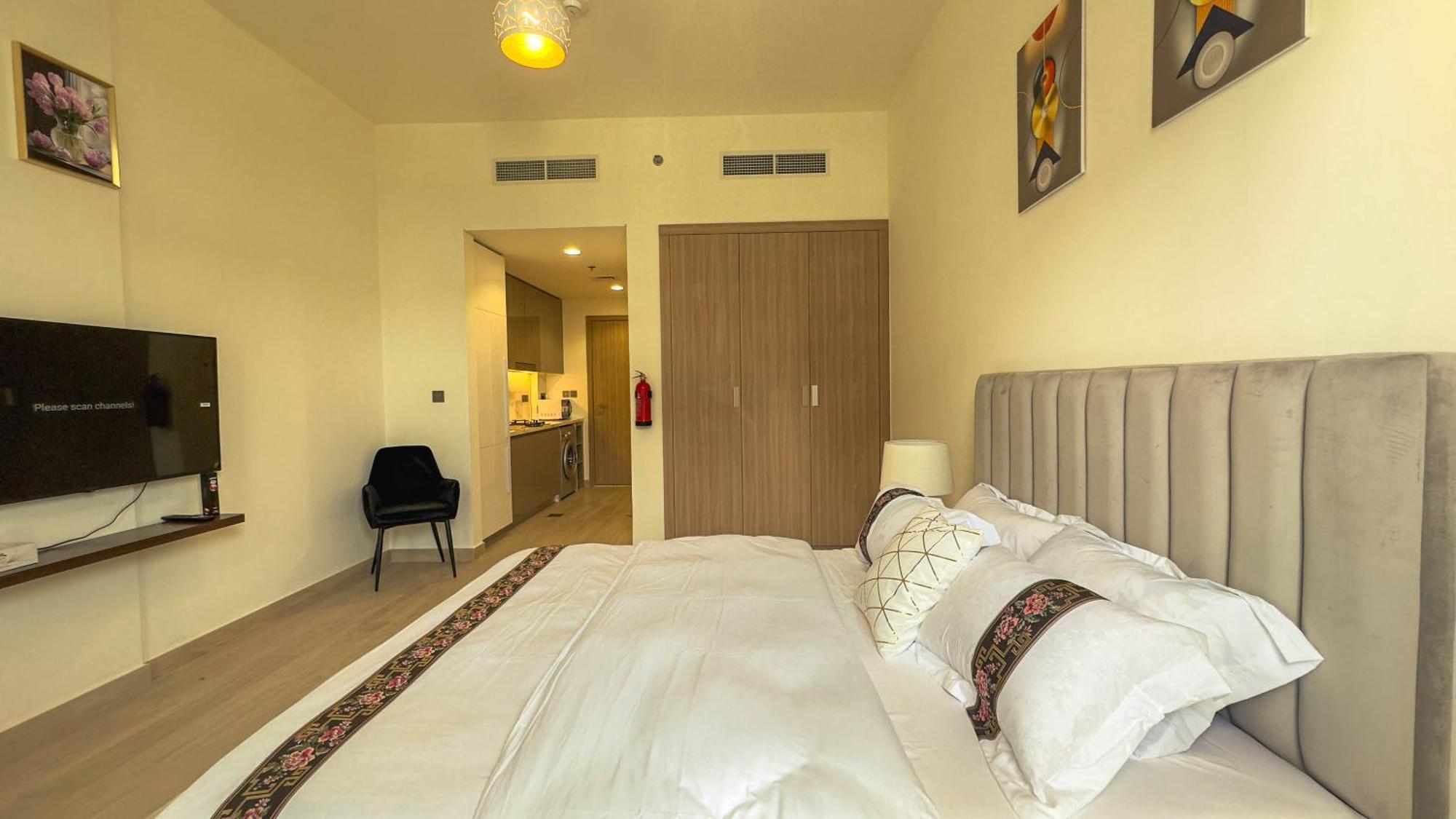 Aaderi Super Studio Dubai