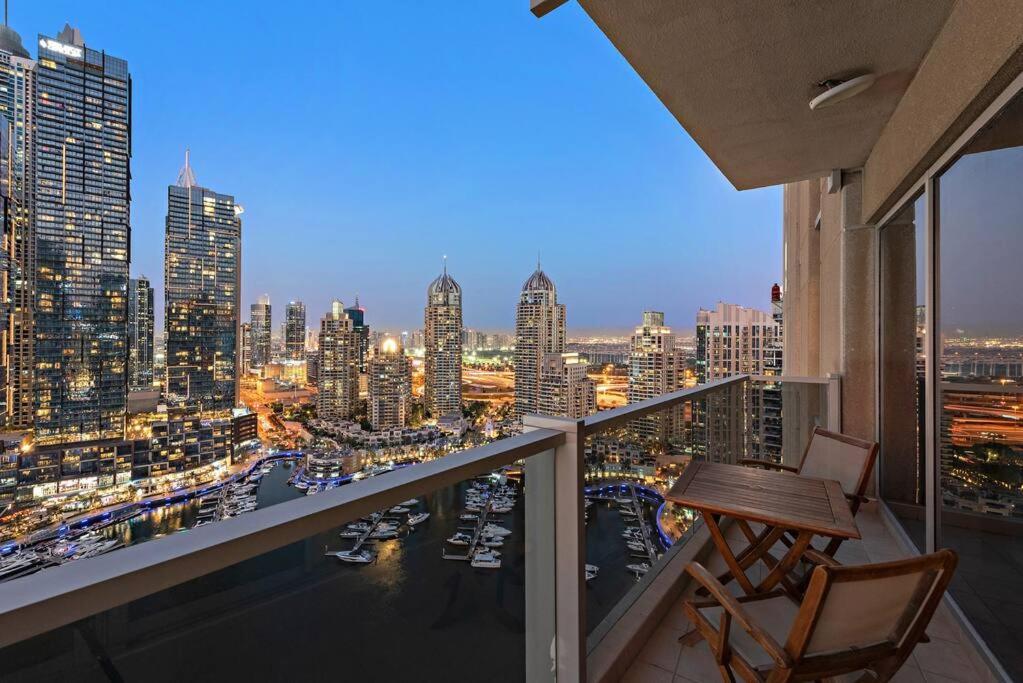 Appartement First Class 3br Expansive Luxury Haven