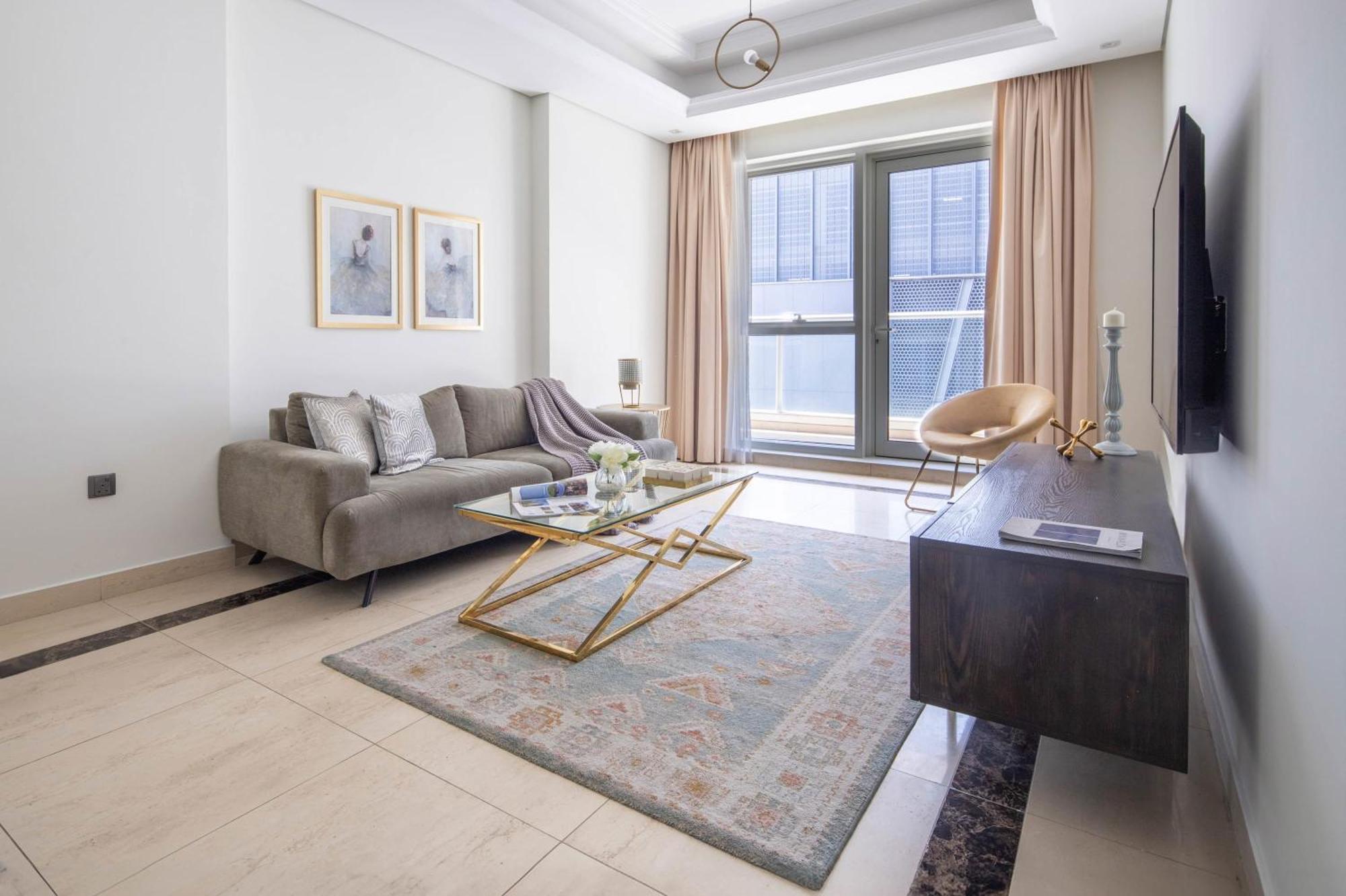 Frank Porter - Mon Reve Apartemen *
