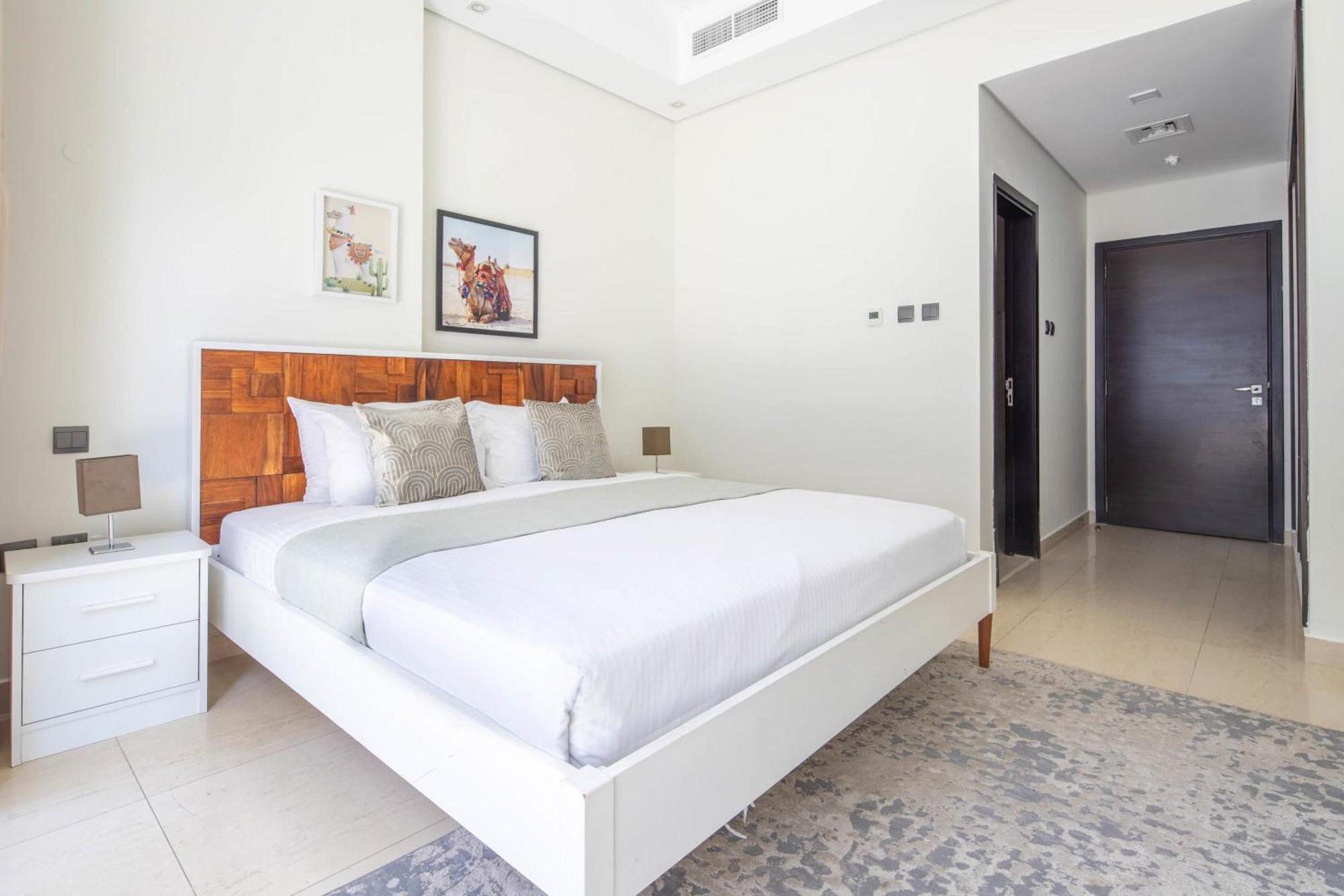 Frank Porter - Mon Reve Apartemen Dubai