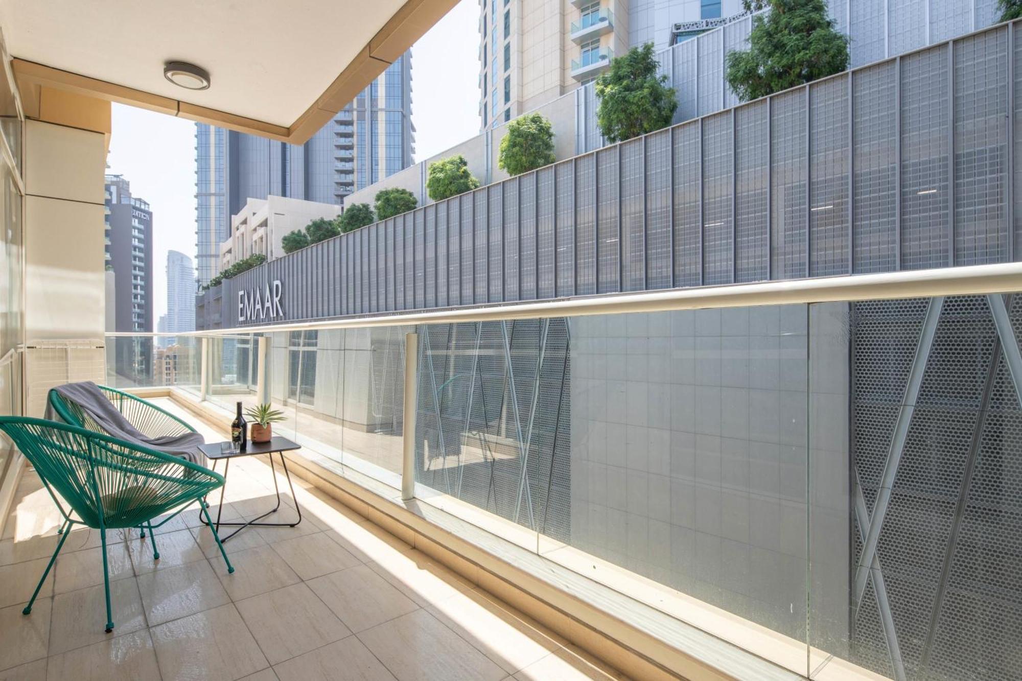 Frank Porter - Mon Reve Apartemen