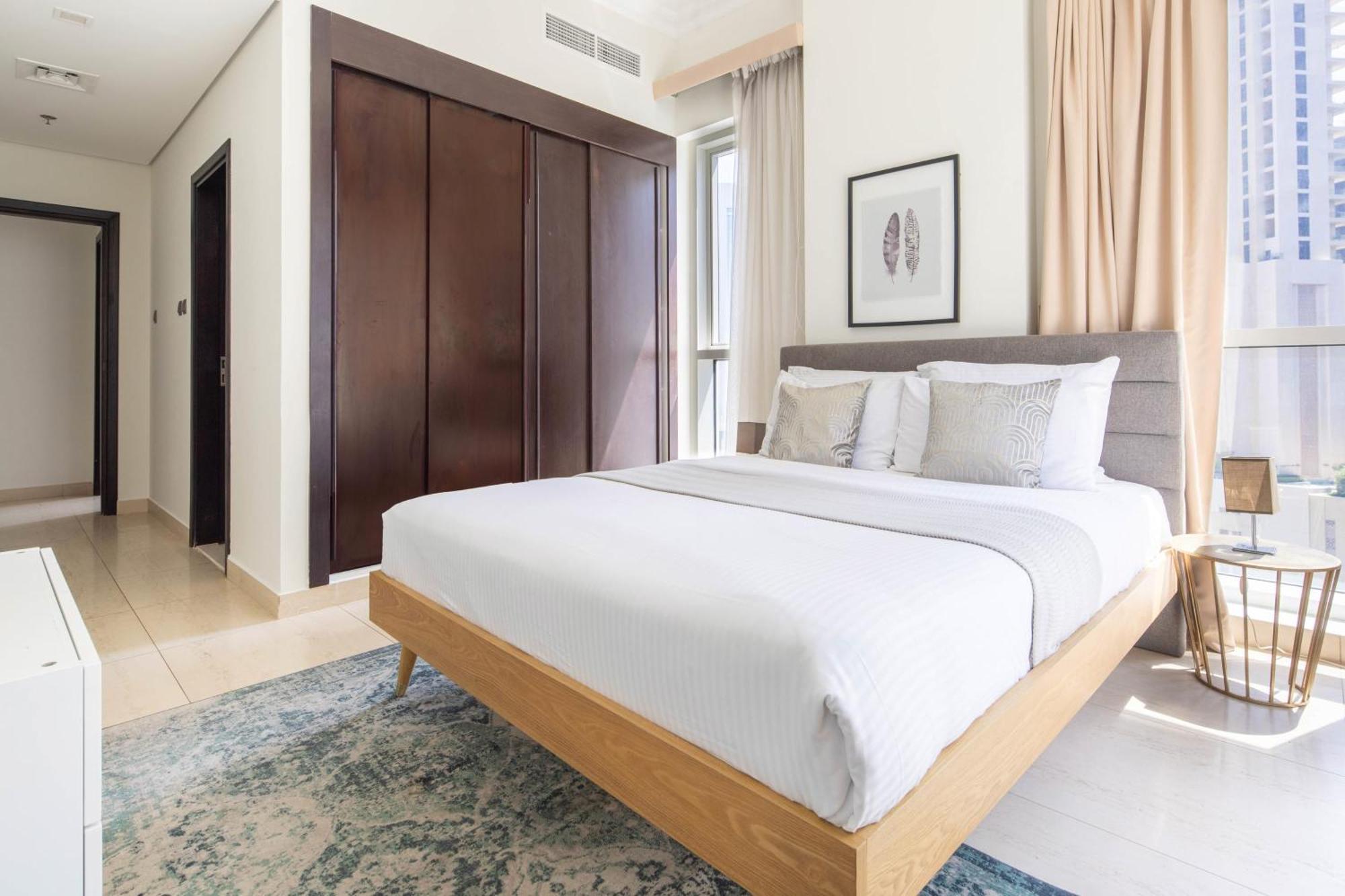 Frank Porter - Mon Reve Apartemen Dubai