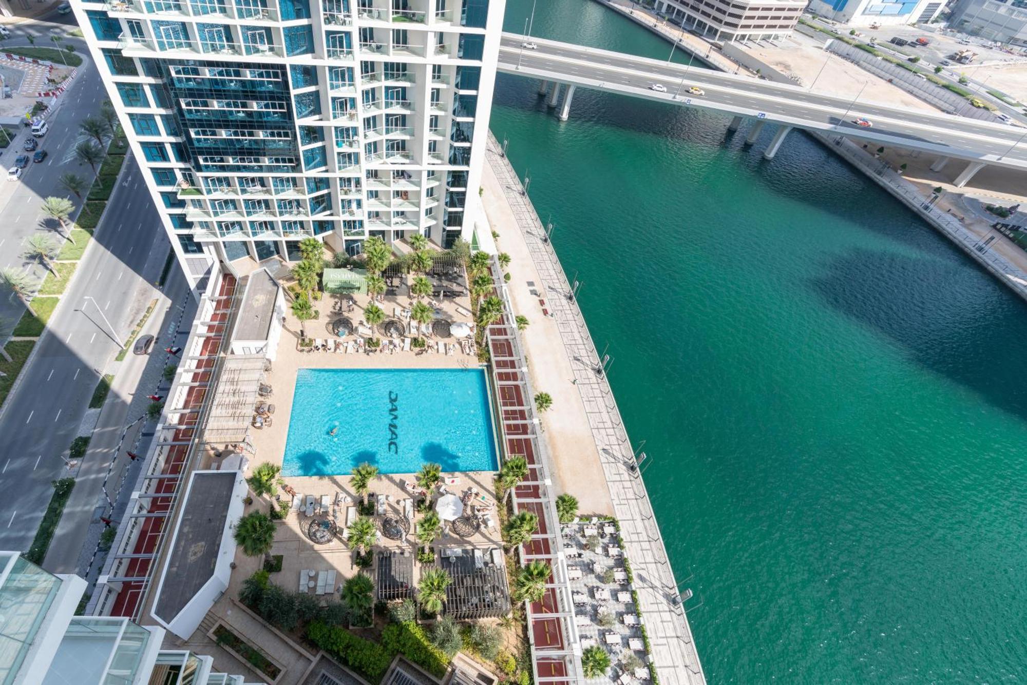 White Sage - Premium Furnished With Large Balcony Apartamento