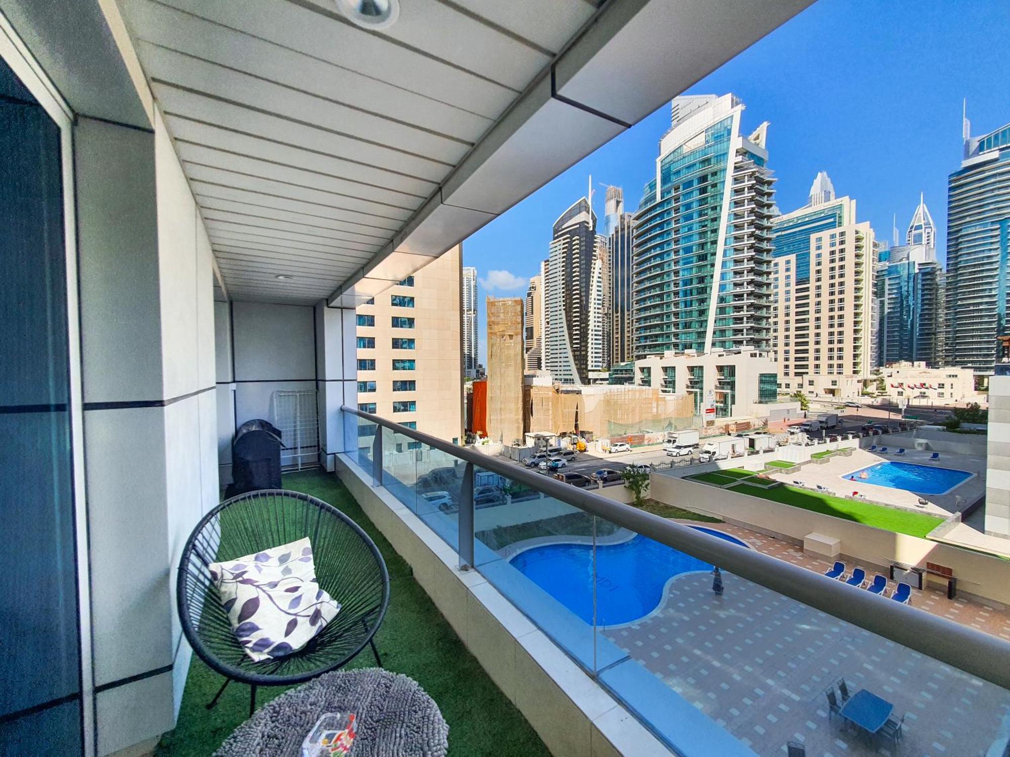 1 Bedroom Facing Pool, Close To Metro Station Appartement