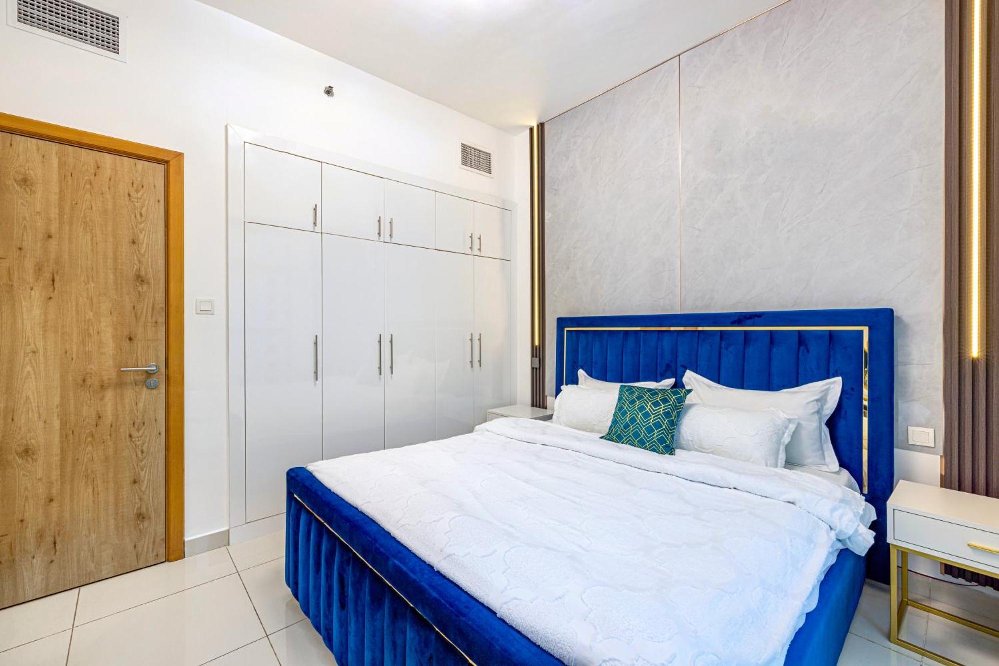 5 Star Serviced With Beach Access In The Heart Of Marina Free Welcome Gift Box Upon Arrival Apartemen
