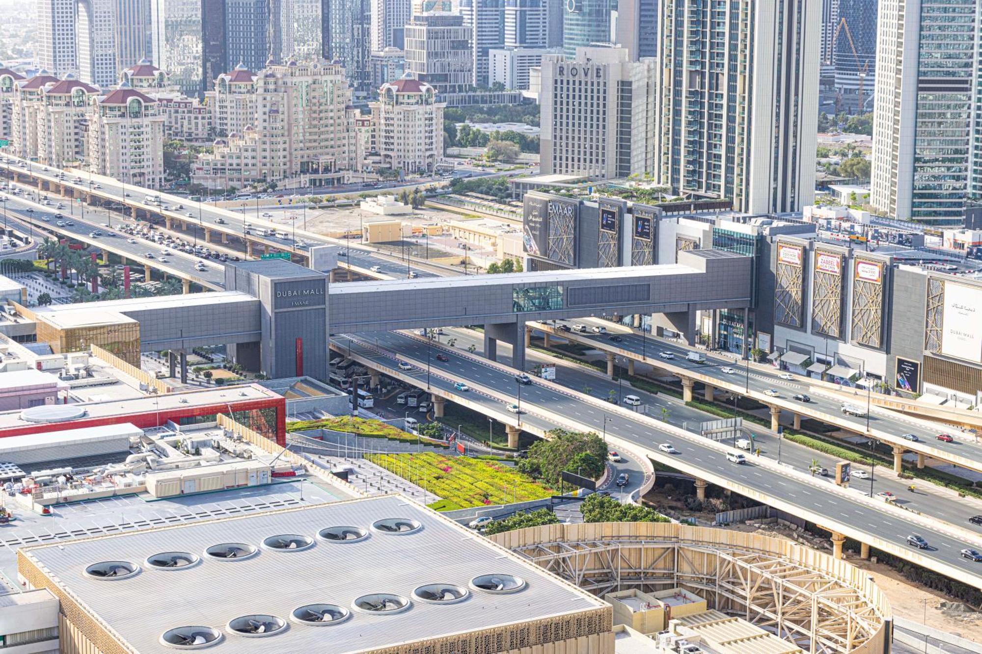 Apartament 2 Minute Walk To Mall - 3 Bedroom Burj Khalifa View With Pool And