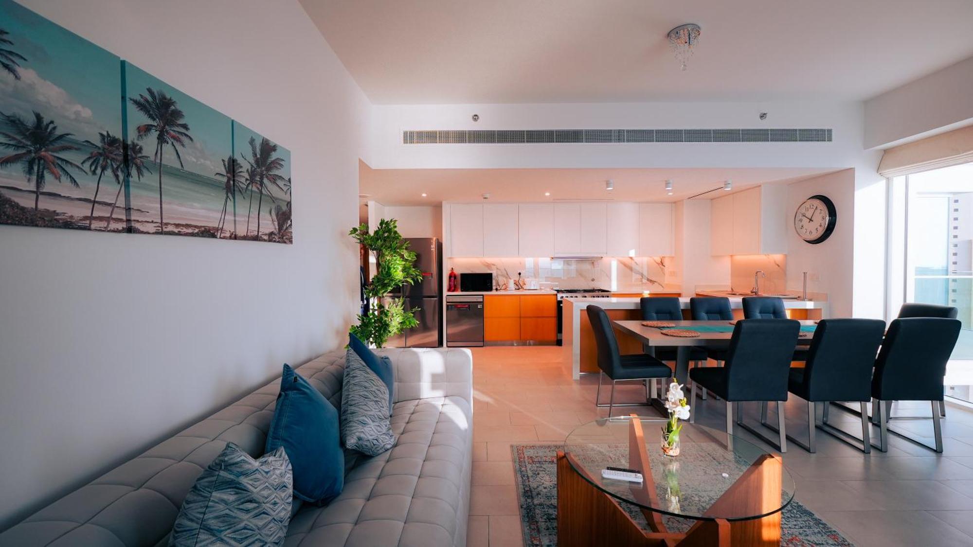 Spacious La Vie 3br With Private Access By Anw Appartement