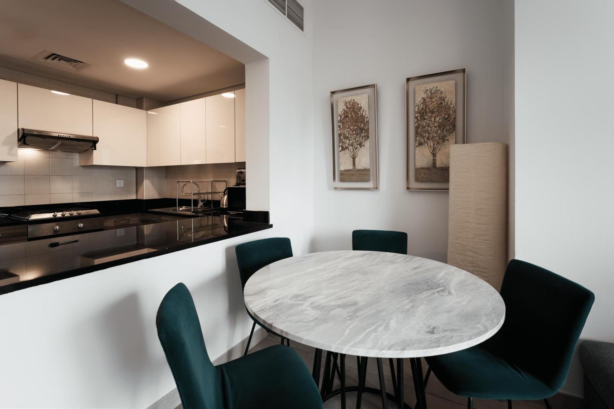 Izzzi - One Bedroom Apartment, Sparkle Tower Apartamento *