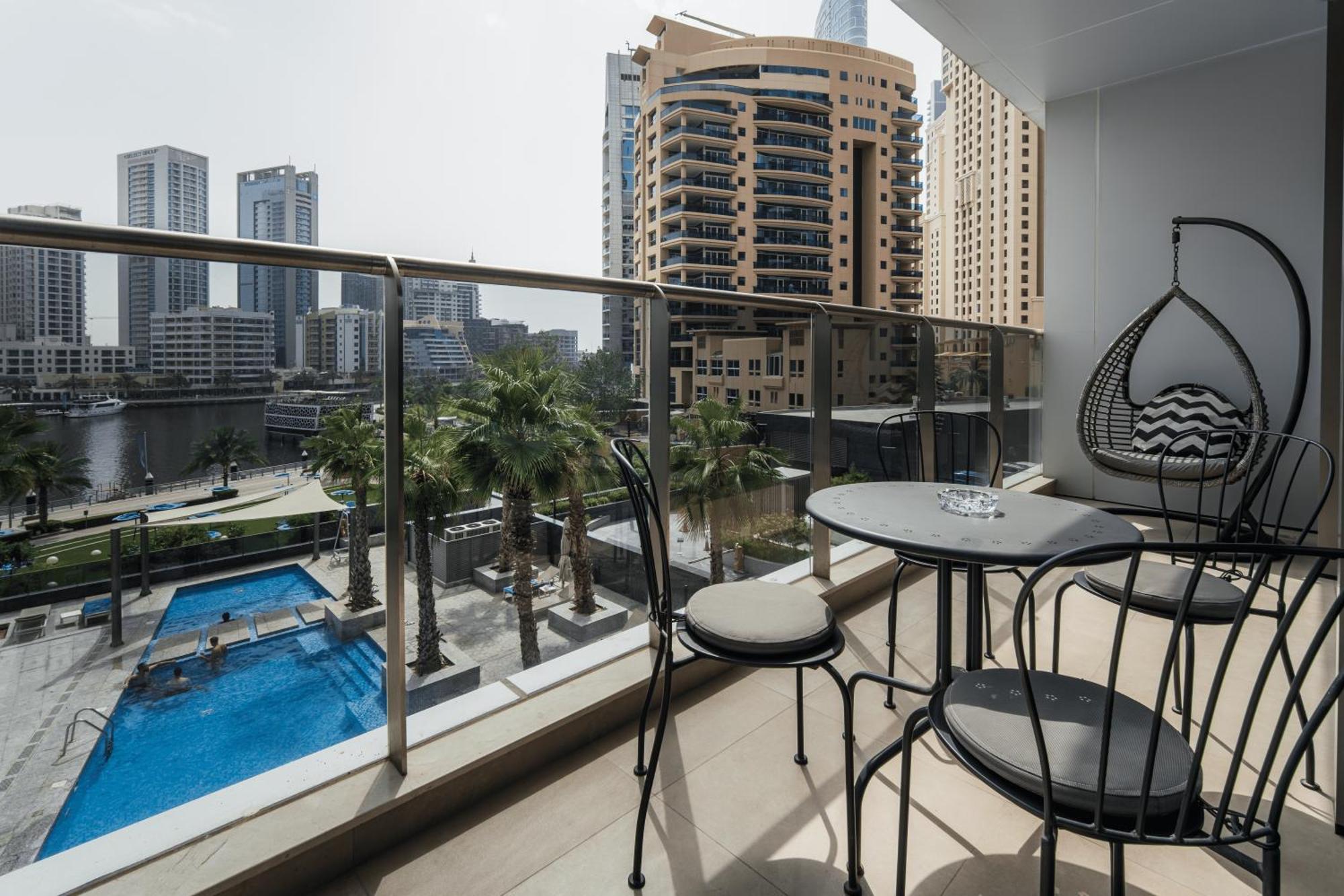 Apartamento Izzzi - One Bedroom Apartment, Sparkle Tower Dubai