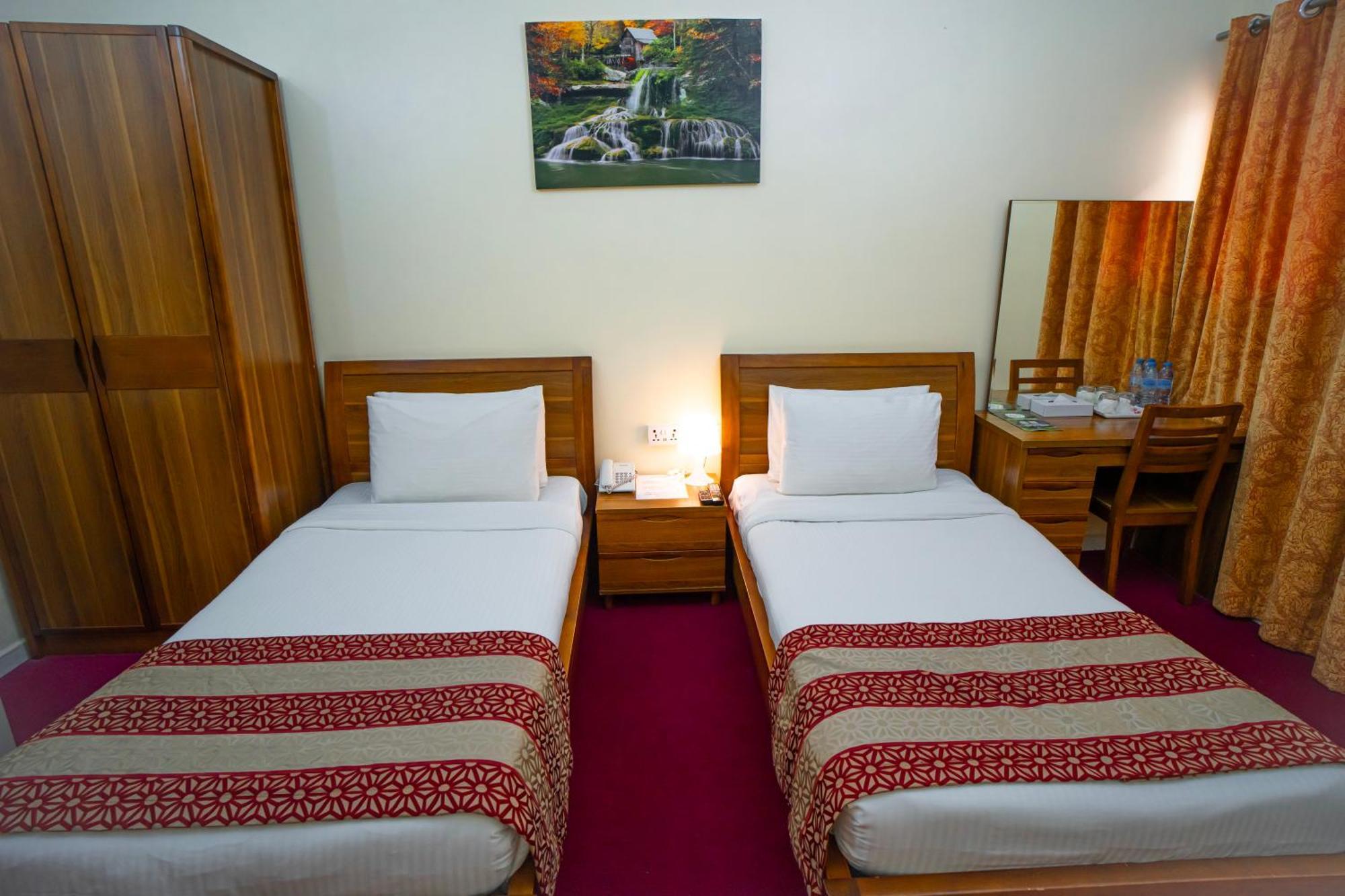 Al Karnak Hotell 2*