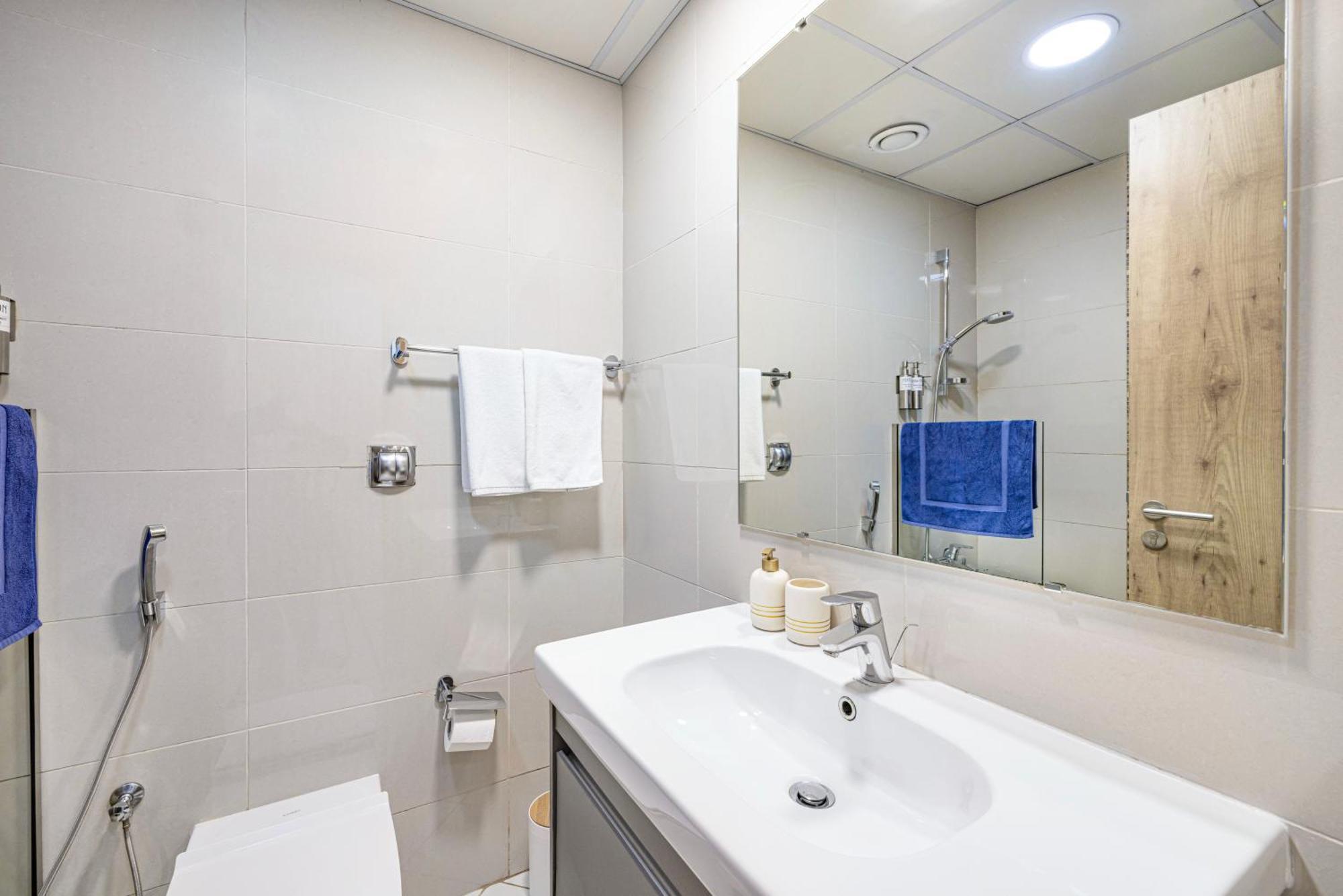 5 Star Serviced With Beach Access In The Heart Of Marina Free Welcome Gift Box Upon Arrival Appartement *
