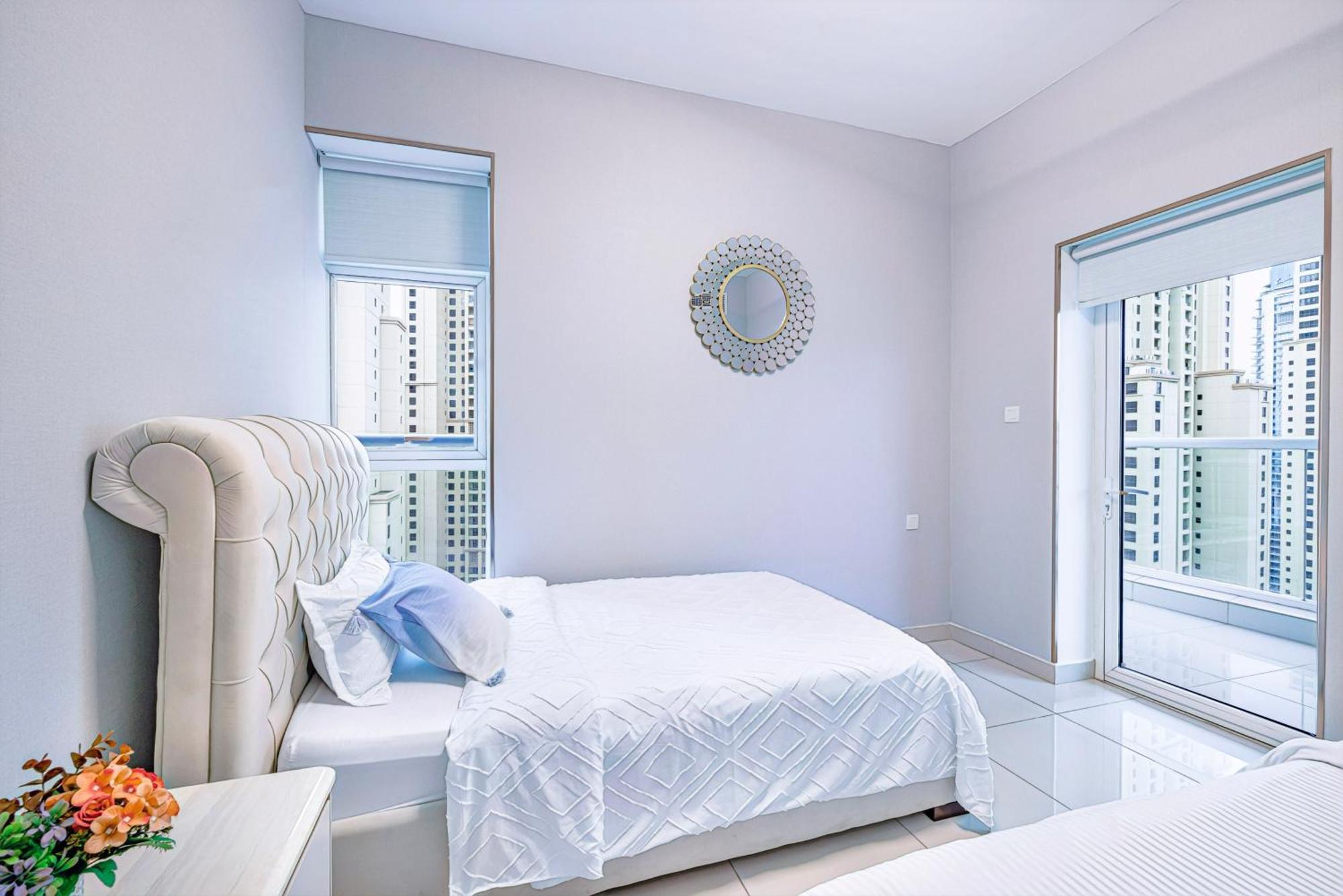 5 Star Serviced With Beach Access In The Heart Of Marina Free Welcome Gift Box Upon Arrival Dubai