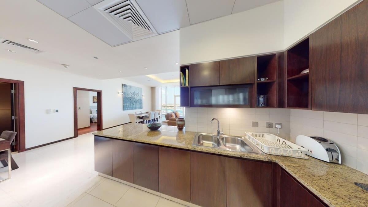 2 Bd Tiara Palm Views, & Pool, Amazing Views Of The Palm Apartamento