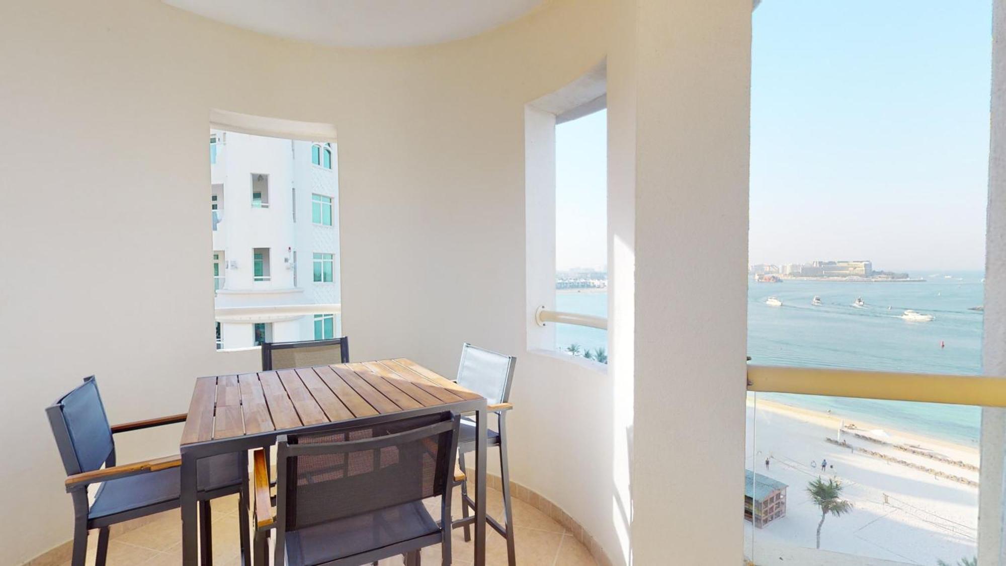 Apartment Al Dabas Views, 3bd Sleeps 6, Beachfront & Pool Access *