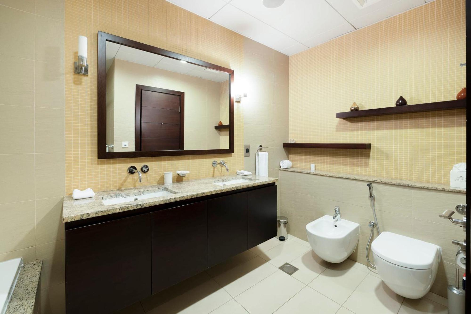 2 Bd Tiara Palm Views, & Pool, Amazing Views Of The Palm * Dubái