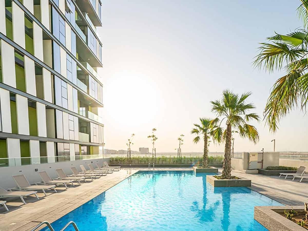Stonetree - Furnished 2br With Floor-to-ceiling Window *