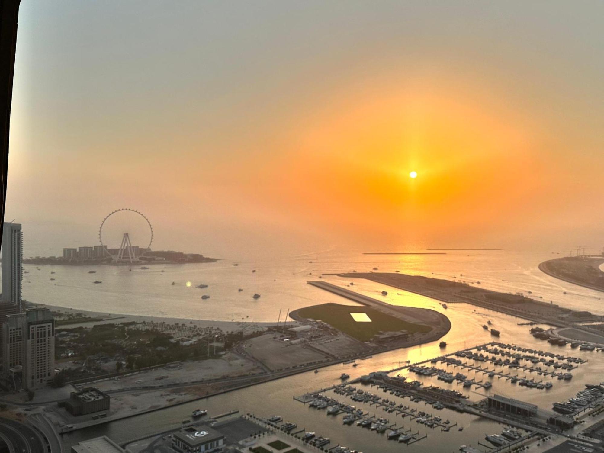 In The Luxury Marina Crown Tower Walk To Barasti Lejlighed
