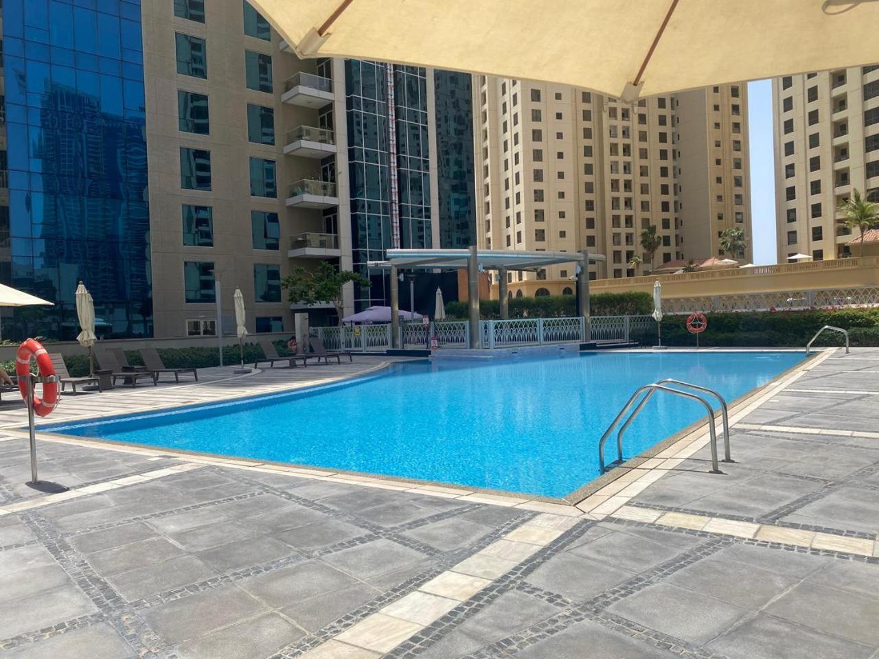 Luxurious Large 2br With Marina And Sea Views Apartamento