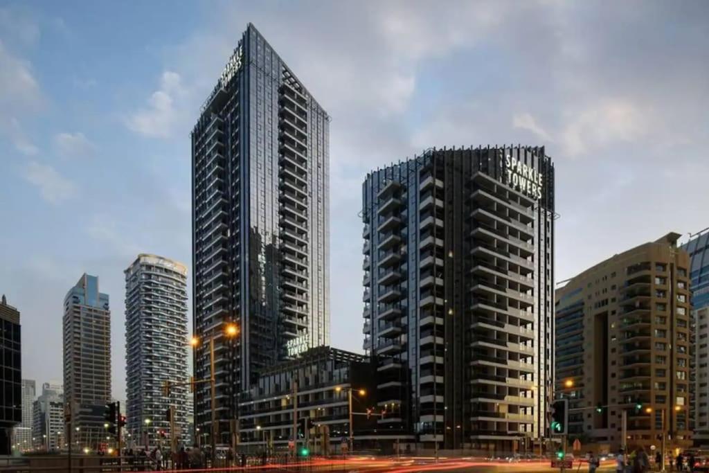 Experience Sparkle Tower Living In Jbr - Suiteable Appartement