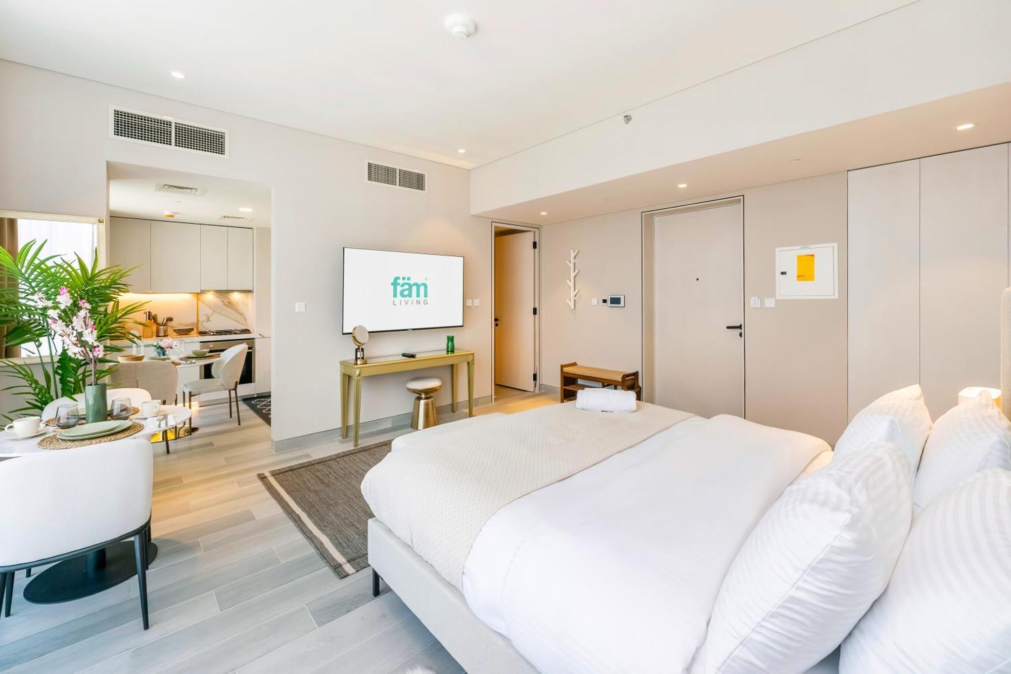 Fam Living - Stunning Modern Marina *